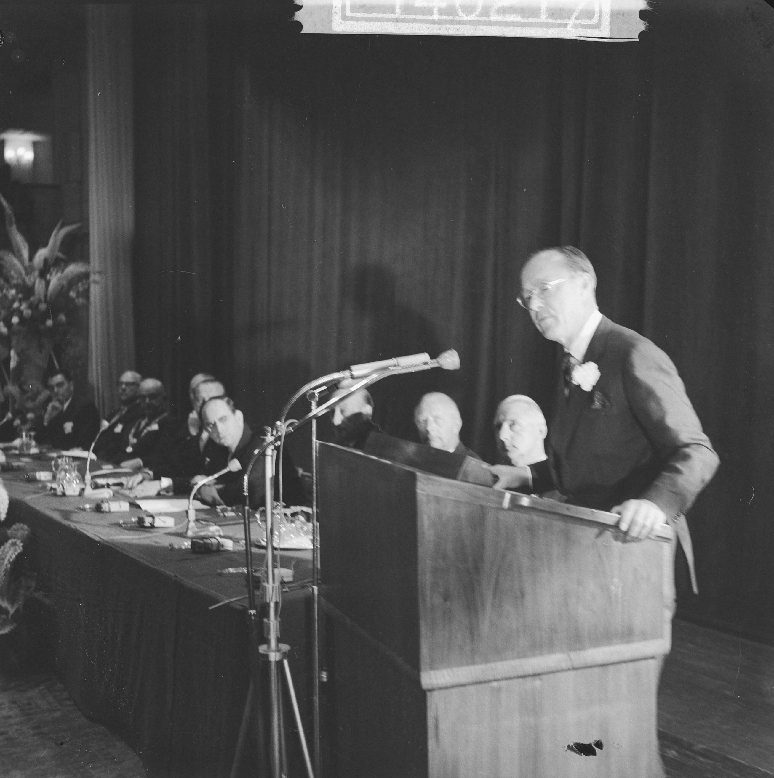 Fotocollectie Anefo — Prins Bernhard opende het het 5e internationale congres Marketing and Distribution in het Kurhaus te Scheveningen — Foto: Nijs, Jac. de / Anefo. Licentie: Set B: Rechtenvrij / Publiek Domein. Bron: Nationaal Archief. http://hdl.handle.net/10648/aa0c4f6a-d0b4-102d-bcf8-003048976d84