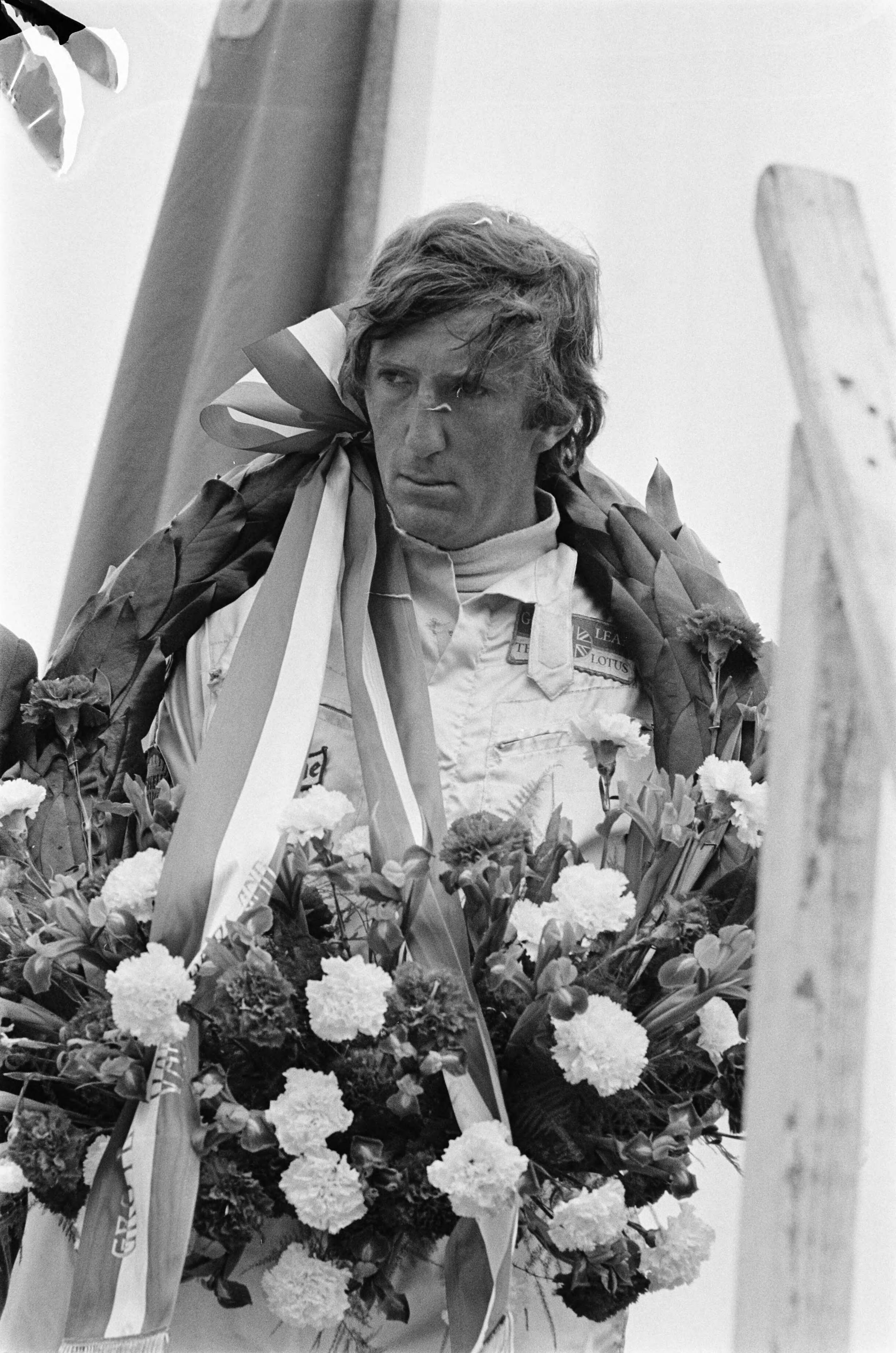 Grand Prix Zandvoort 1970 — Grand Prix 1970 van Nederland voor Formule I wagens , Zandvoort; Jochen Rindt met krans — Foto: Evers, Joost / Anefo. Licentie: Set B: Rechtenvrij / Publiek Domein. Bron: Nationaal Archief. http://hdl.handle.net/10648/ab9a4044-d0b4-102d-bcf8-003048976d84