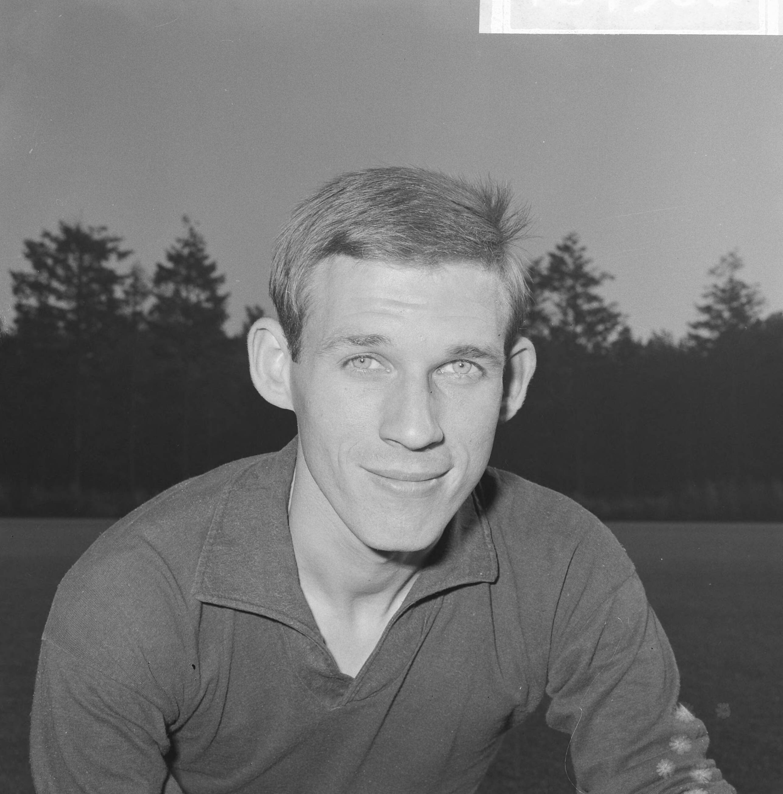 Portretten van voetballers — Voetballer Piet Vrauwdeunt van Feijenoord — Foto: Kroon, Ron / Anefo. Licentie: Set B: Rechtenvrij / Publiek Domein. Bron: Nationaal Archief. http://hdl.handle.net/10648/aace20c2-d0b4-102d-bcf8-003048976d84
