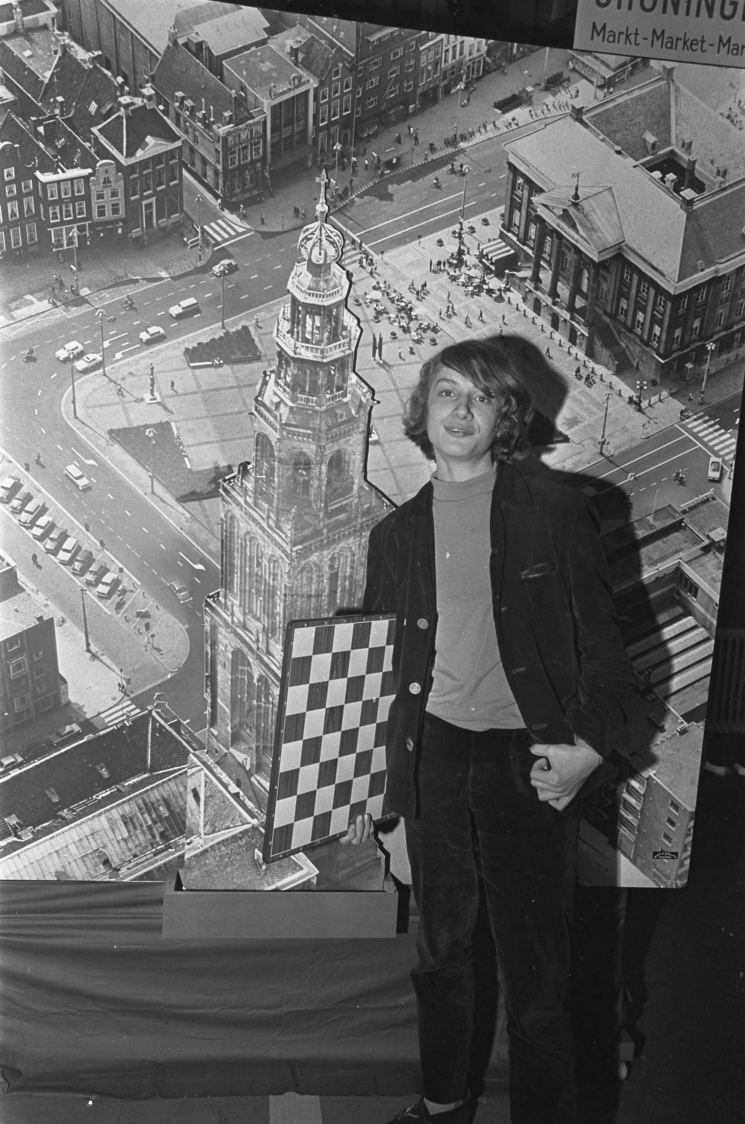 Fotocollectie Anefo — Zesde Niemeyer Jeugdschaaktoernooi te Groningen. Jan Hendrik Timman, kampioen van Nederland — Foto: Nijs, Jac. de / Anefo. Licentie: Set B: Rechtenvrij / Publiek Domein. Bron: Nationaal Archief. http://hdl.handle.net/10648/ab30eb94-d0b4-102d-bcf8-003048976d84
