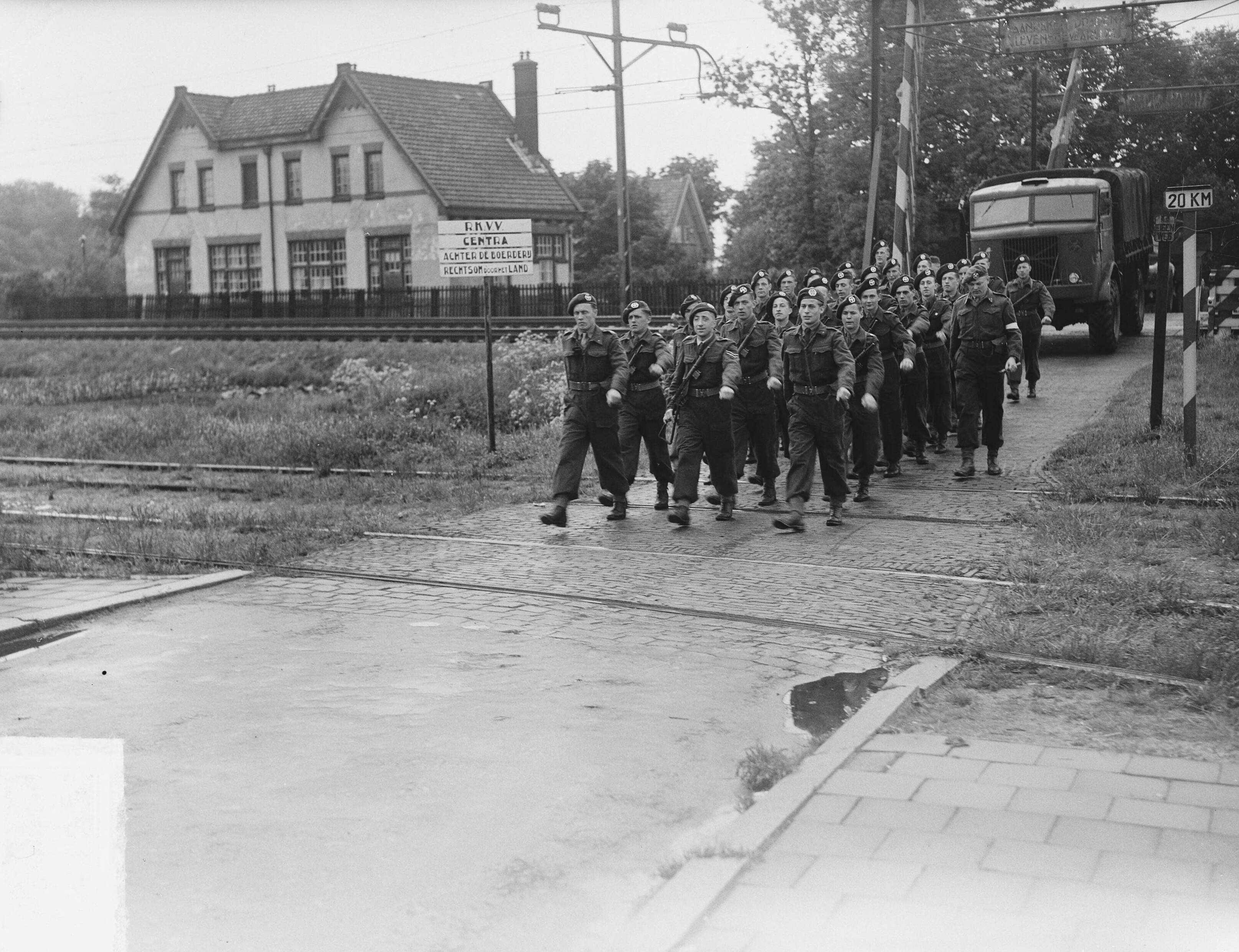 Fotocollectie Anefo — N. J. V. Musch Den Haag Marvo — Foto: Oorschot, […] van / Anefo. Licentie: Set B: Rechtenvrij / Publiek Domein. Bron: Nationaal Archief. http://hdl.handle.net/10648/a8c86094-d0b4-102d-bcf8-003048976d84