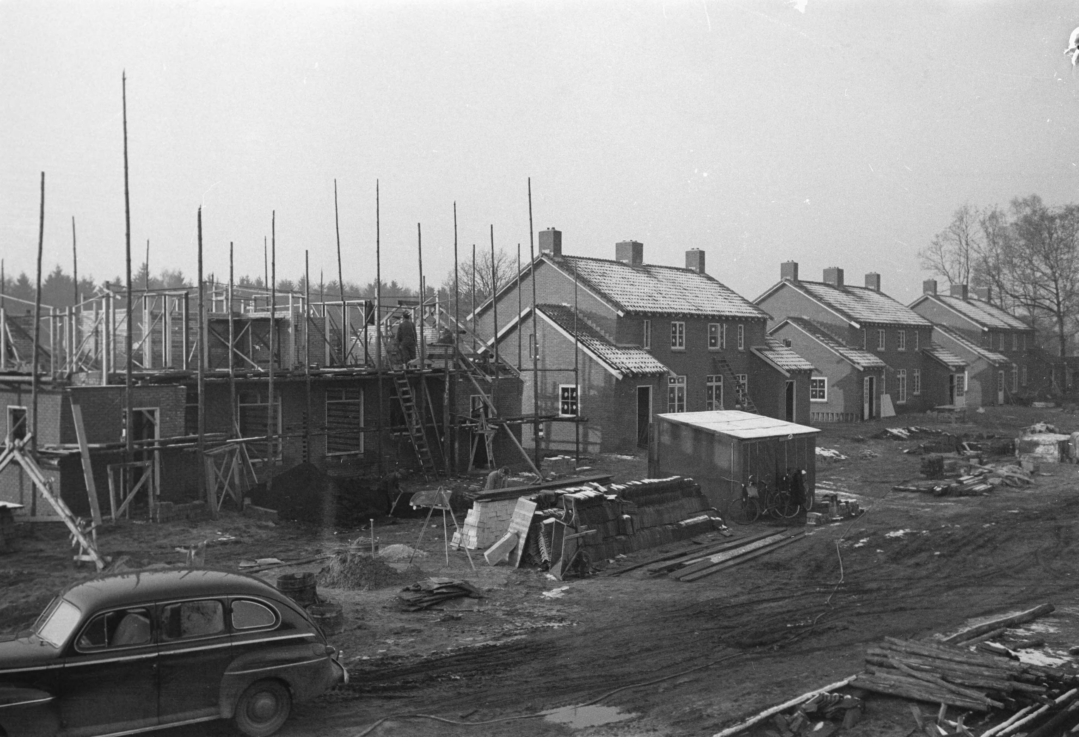 Fotocollectie Anefo — Wederopbouw Winschoten. Graaf Lodewijkstraat — Foto: Sagers, Harry / Anefo. Licentie: Set B: Rechtenvrij / Publiek Domein. Bron: Nationaal Archief. http://hdl.handle.net/10648/a8afb526-d0b4-102d-bcf8-003048976d84