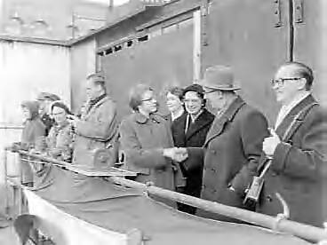 Fotocollectie Anefo — Tewaterlating "Spolesto" bij de Zaanlandse Scheepsbouw Maatschappij te Zaandam — Foto: Bilsen, Joop van / Anefo. Licentie: Set B: Rechtenvrij / Publiek Domein. Bron: Nationaal Archief. http://hdl.handle.net/10648/a971ca4e-d0b4-102d-bcf8-003048976d84