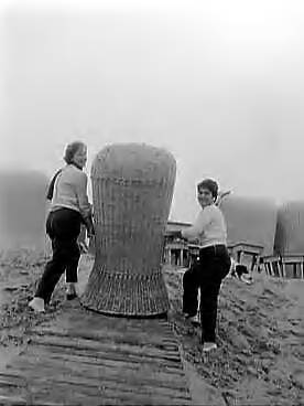 Fotocollectie Anefo — Einde badseizoen te Zandvoort — Foto: Pot, Harry / Anefo. Licentie: Set B: Rechtenvrij / Publiek Domein. Bron: Nationaal Archief. http://hdl.handle.net/10648/a96ab60a-d0b4-102d-bcf8-003048976d84