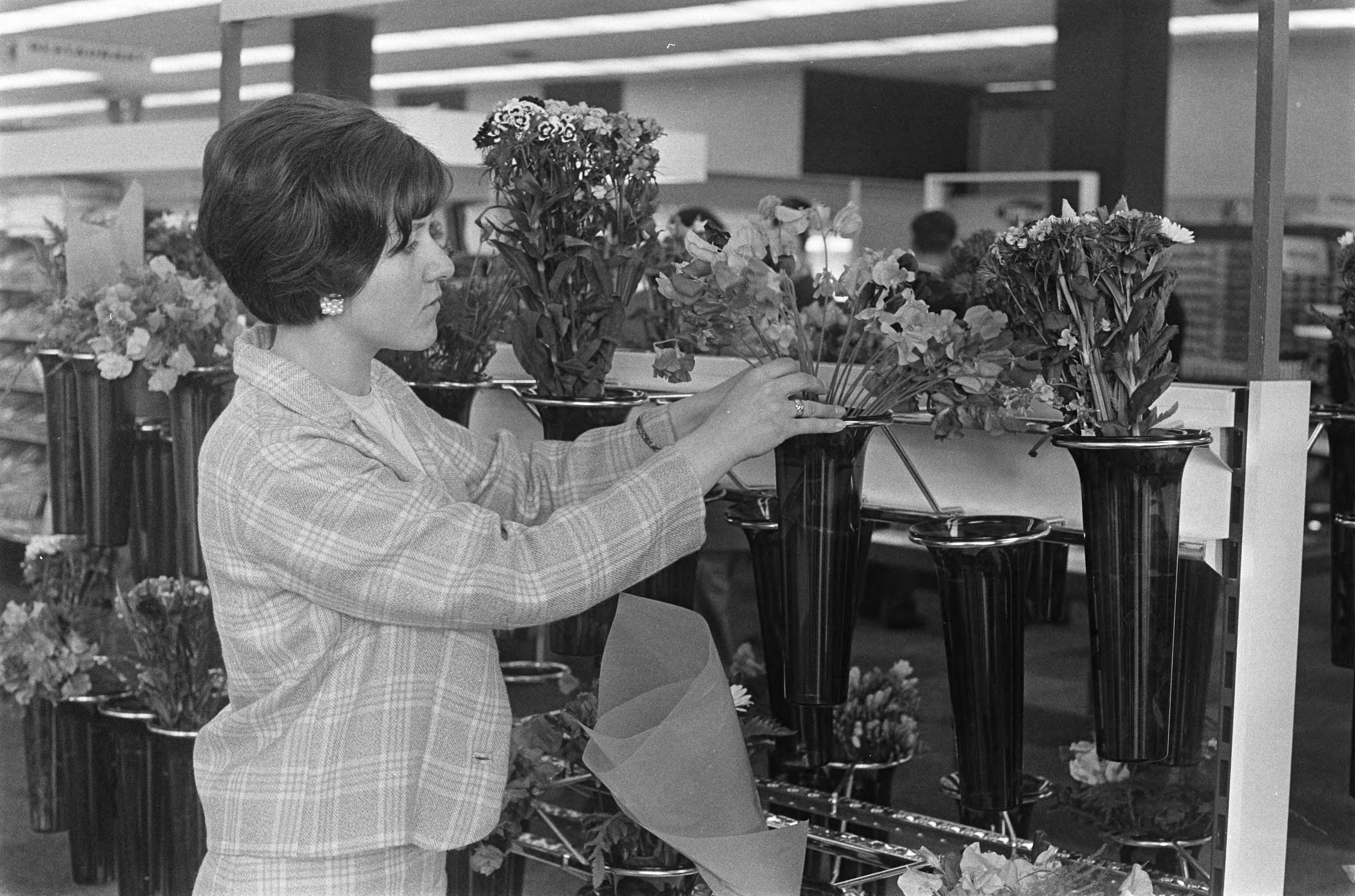 Fotocollectie Anefo — Expositie zelfbediening 1967 te Utrecht — Foto: Merk, Ben / Anefo. Licentie: Set B: Rechtenvrij / Publiek Domein. Bron: Nationaal Archief. http://hdl.handle.net/10648/ab1967f8-d0b4-102d-bcf8-003048976d84