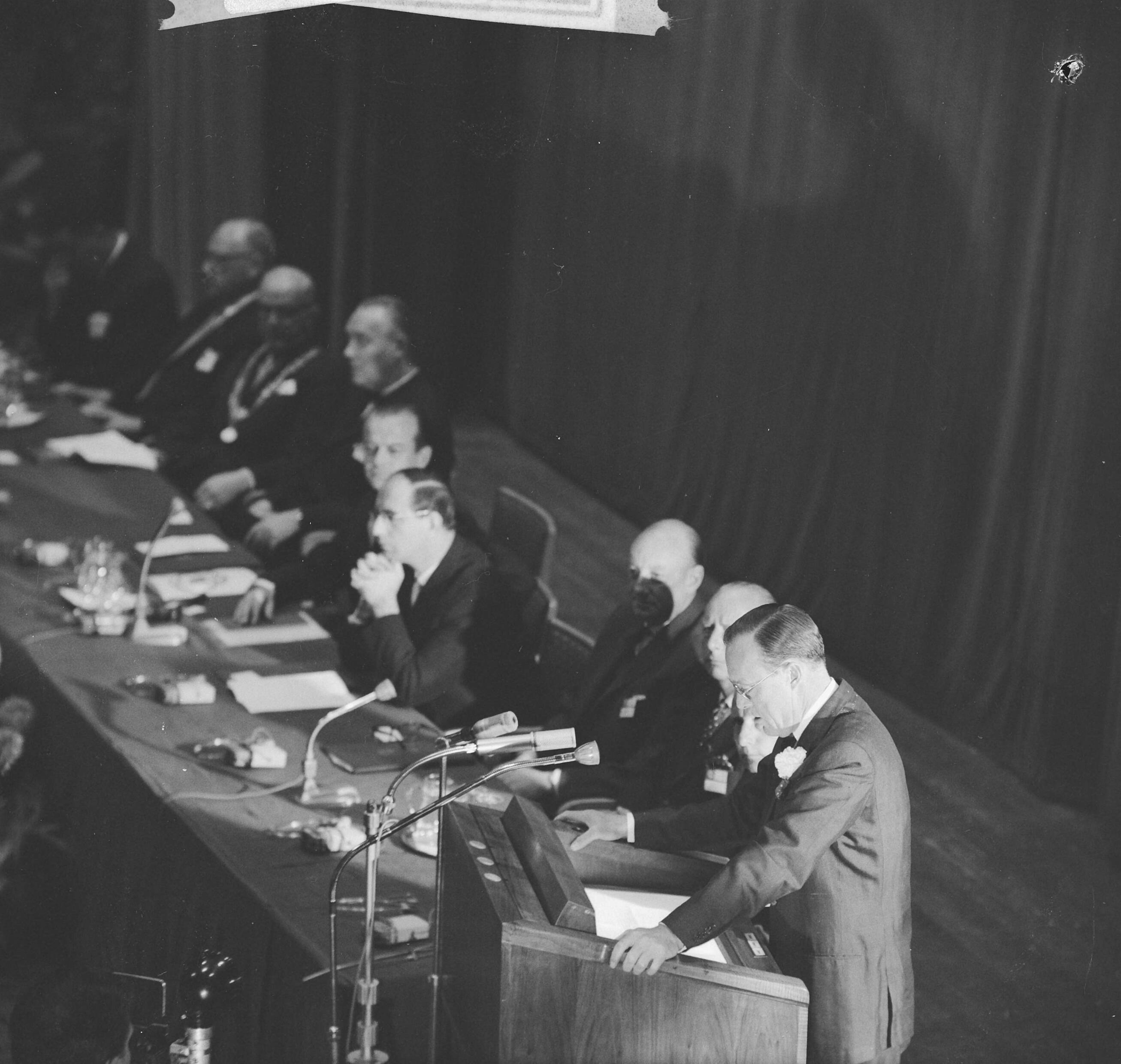 Fotocollectie Anefo — Prins Bernhard opende het het 5e internationale congres Marketing and Distribution in het Kurhaus te Scheveningen — Foto: Nijs, Jac. de / Anefo. Licentie: Set B: Rechtenvrij / Publiek Domein. Bron: Nationaal Archief. http://hdl.handle.net/10648/aa0c5140-d0b4-102d-bcf8-003048976d84