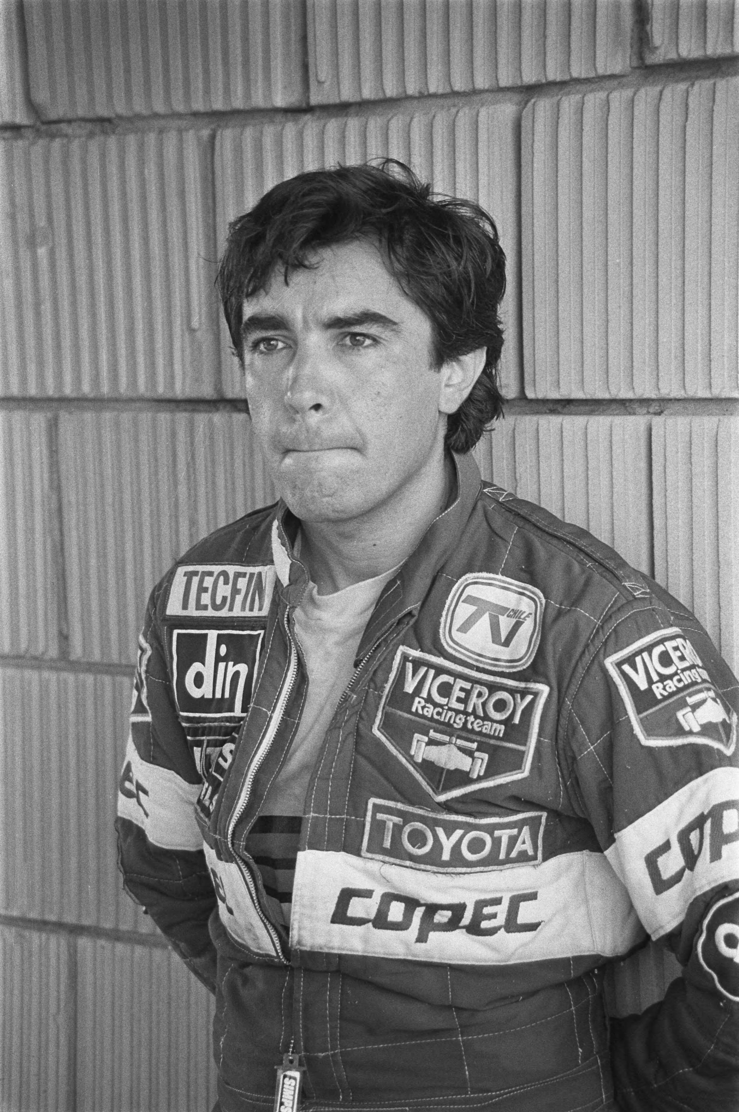 Fotocollectie Anefo — Grand Prix van Nederland te Zandvoort; Eliseo Salazar — Foto: Dijk, Hans van / Anefo. Licentie: Set B: Rechtenvrij / Publiek Domein. Bron: Nationaal Archief. http://hdl.handle.net/10648/ad1ac150-d0b4-102d-bcf8-003048976d84