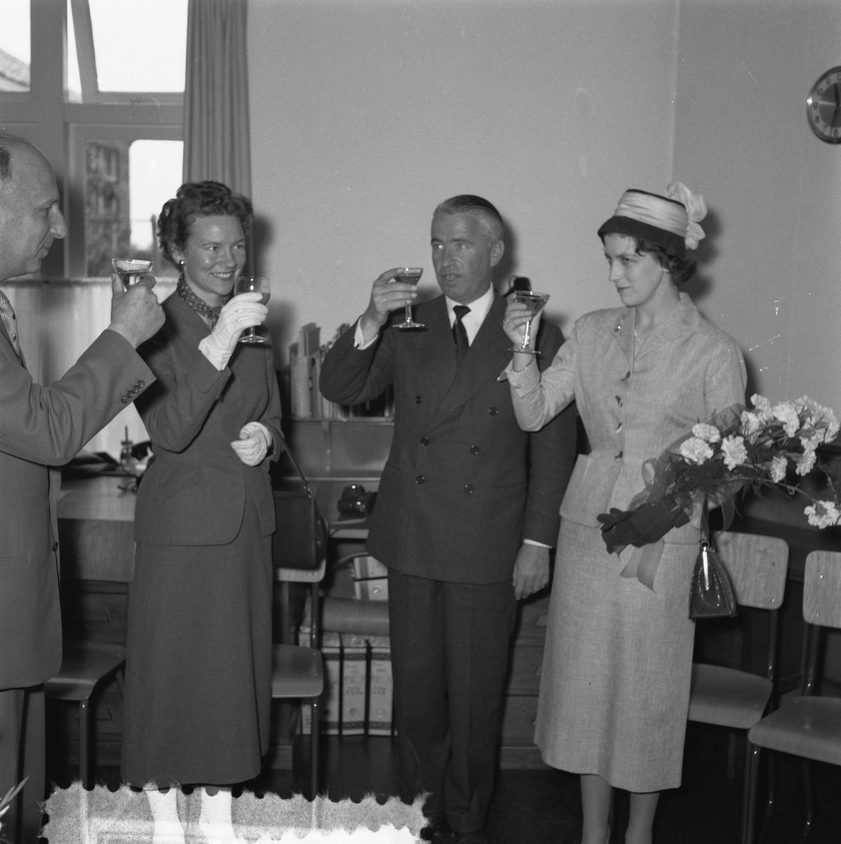 Fotocollectie Anefo — Tewaterlating "Mary North" bij NV Zaanlandse scheepsbouw maatschappij te Zaandam — Foto: Rossem, Wim van / Anefo. Licentie: Set B: Rechtenvrij / Publiek Domein. Bron: Nationaal Archief. http://hdl.handle.net/10648/a949a32a-d0b4-102d-bcf8-003048976d84