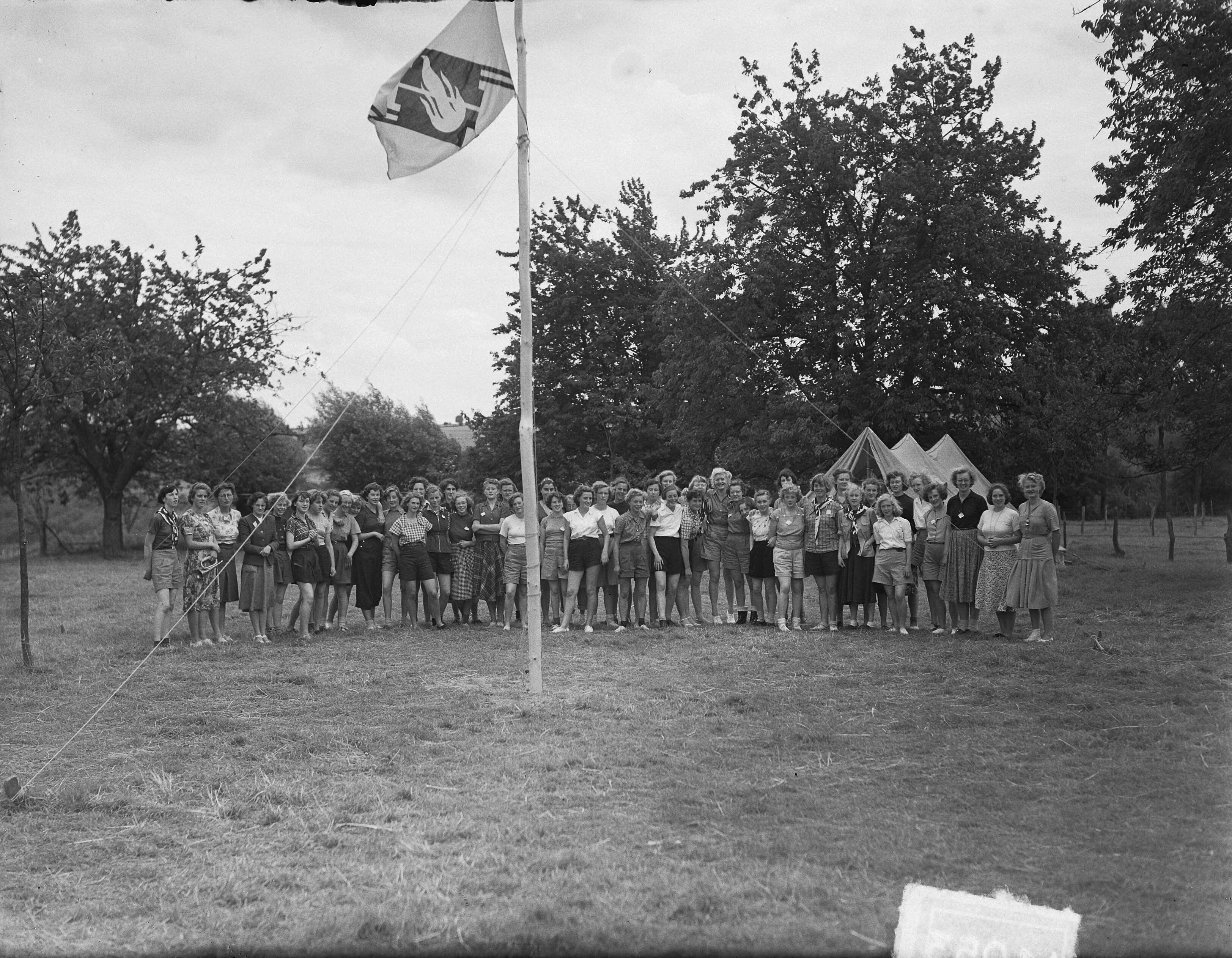 VCJC kamp Mheer — VCJC (Vrijzinnig Christelijke Jeugd Centrale) Kamp te Mheer (Limburg) — Foto: Nijs, Jac. de / Anefo. Licentie: Set B: Rechtenvrij / Publiek Domein. Bron: Nationaal Archief. http://hdl.handle.net/10648/a8dcab8a-d0b4-102d-bcf8-003048976d84