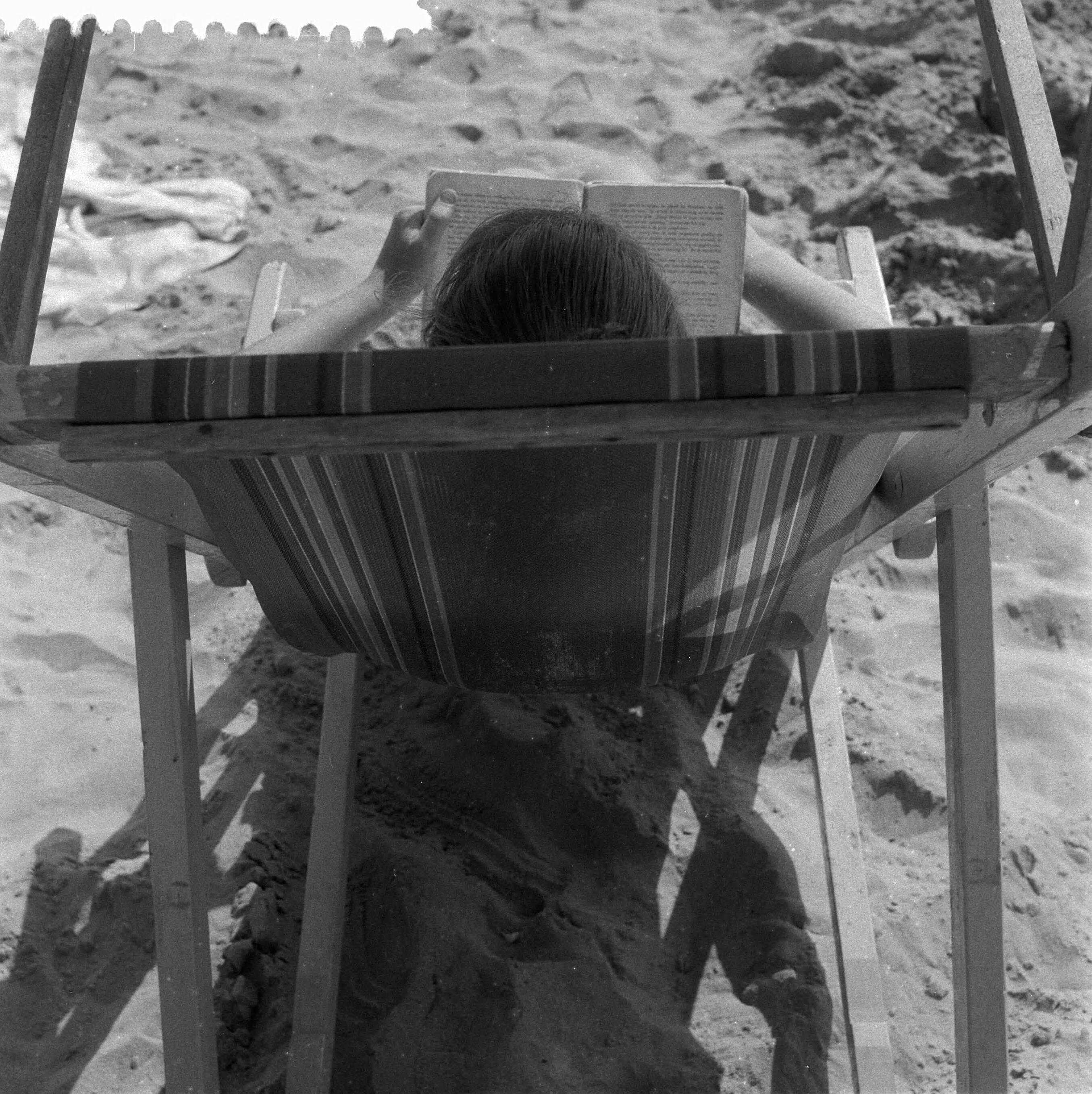 Fotocollectie Anefo — Strandleven te Zandvoort — Foto: Noske, J.D. / Anefo. Licentie: Set B: Rechtenvrij / Publiek Domein. Bron: Nationaal Archief. http://hdl.handle.net/10648/a966679e-d0b4-102d-bcf8-003048976d84