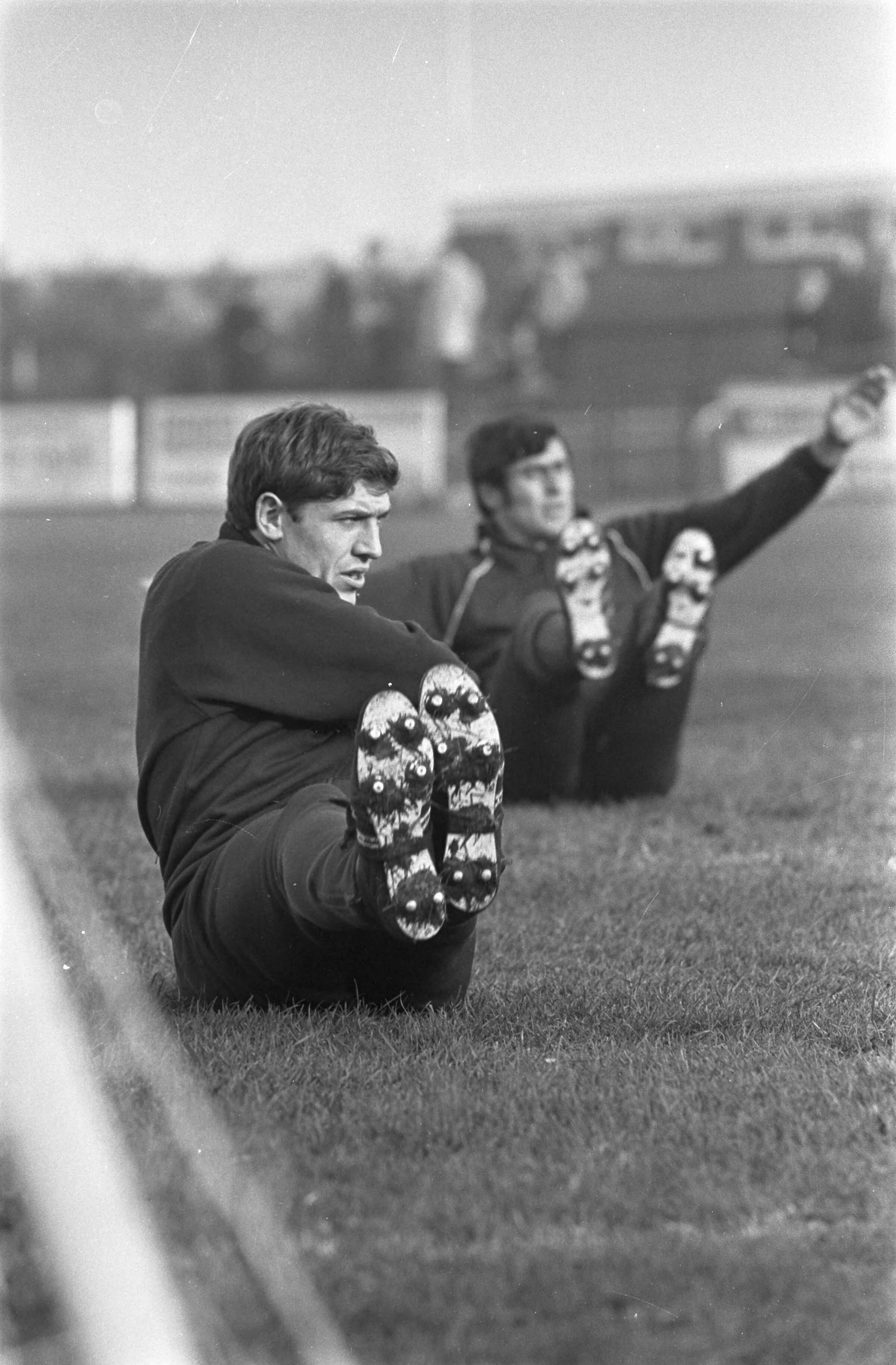 Fotocollectie Anefo — Europa-cup, Ajax traint bij Wassenaar Theo van Duivenbode deed weer hard mee — Foto: Kroon, Ron / Anefo. Licentie: Set B: Rechtenvrij / Publiek Domein. Bron: Nationaal Archief. http://hdl.handle.net/10648/ab543964-d0b4-102d-bcf8-003048976d84