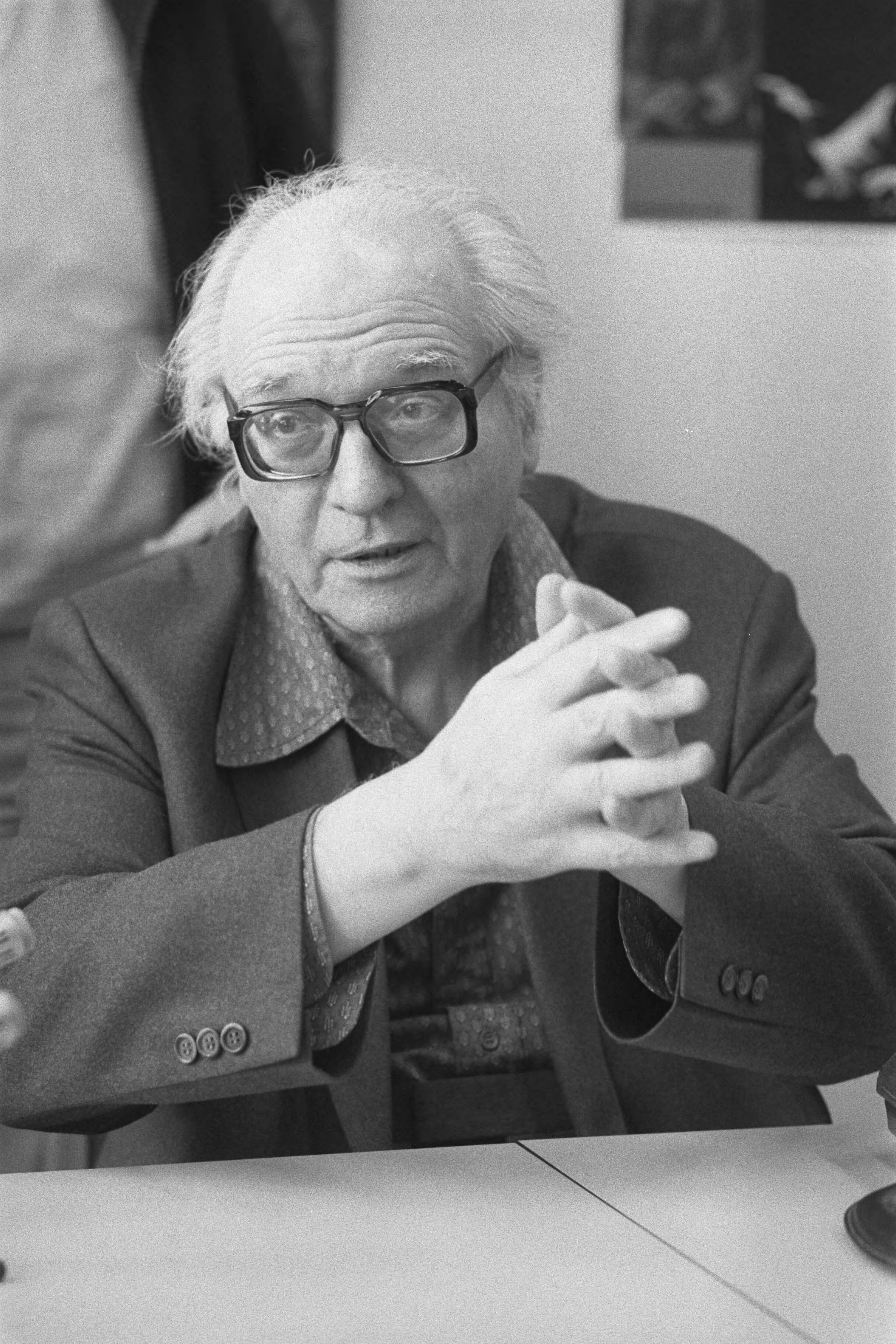 Fotocollectie Anefo — Lezing Franse compoist Olivier Messianen in Koninklijk Conservatorium in Den Haag — Foto: Croes, Rob C. / Anefo. Licentie: Set B: Rechtenvrij / Publiek Domein. Bron: Nationaal Archief. http://hdl.handle.net/10648/ad5a077a-d0b4-102d-bcf8-003048976d84