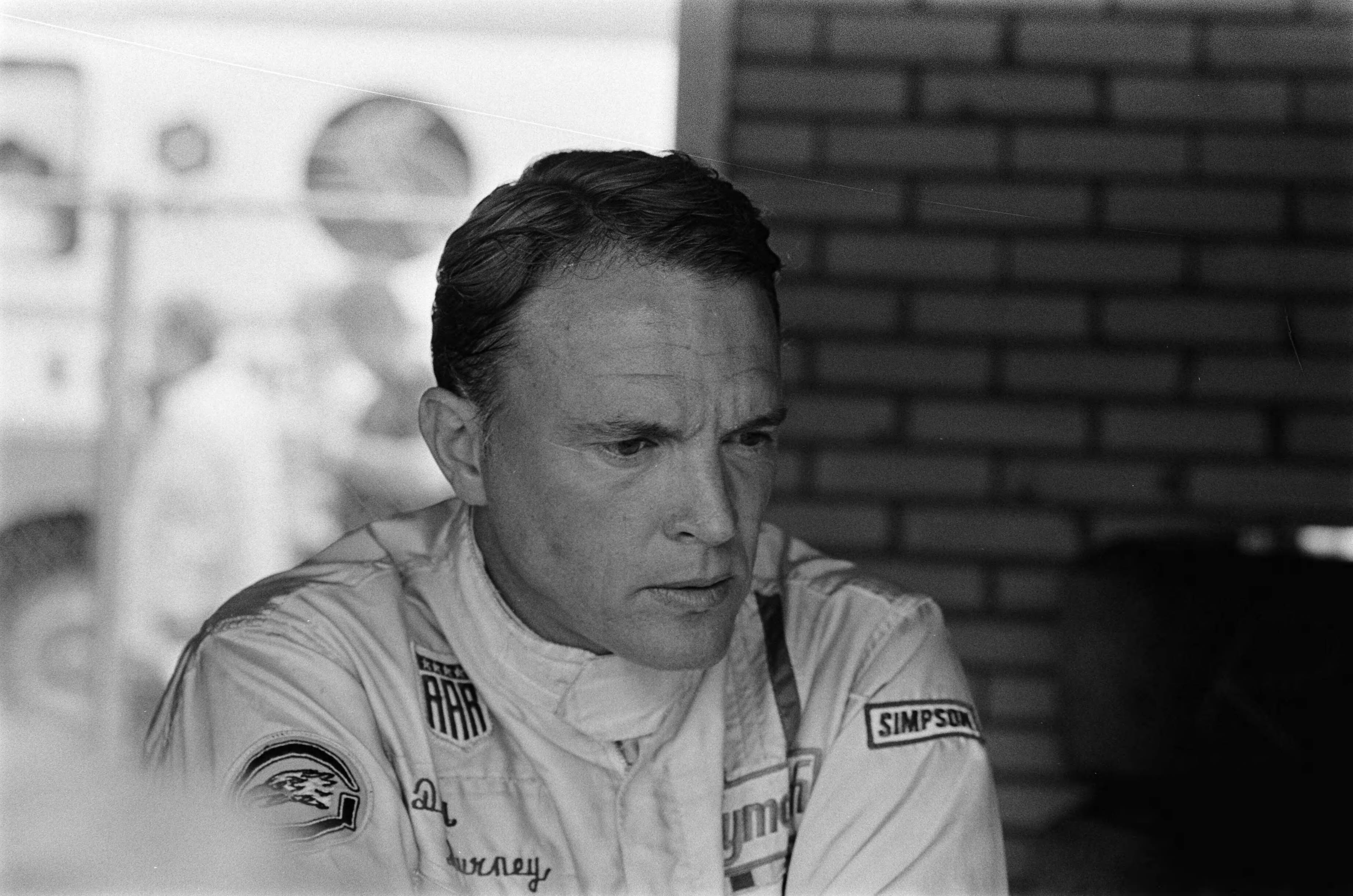 Grand Prix Zandvoort 1970 — Grand Prix 1970 van Nederland voor Formule I wagens , Zandvoort; Dan Gurney — Foto: Evers, Joost / Anefo. Licentie: Set B: Rechtenvrij / Publiek Domein. Bron: Nationaal Archief. http://hdl.handle.net/10648/ab9a45bc-d0b4-102d-bcf8-003048976d84