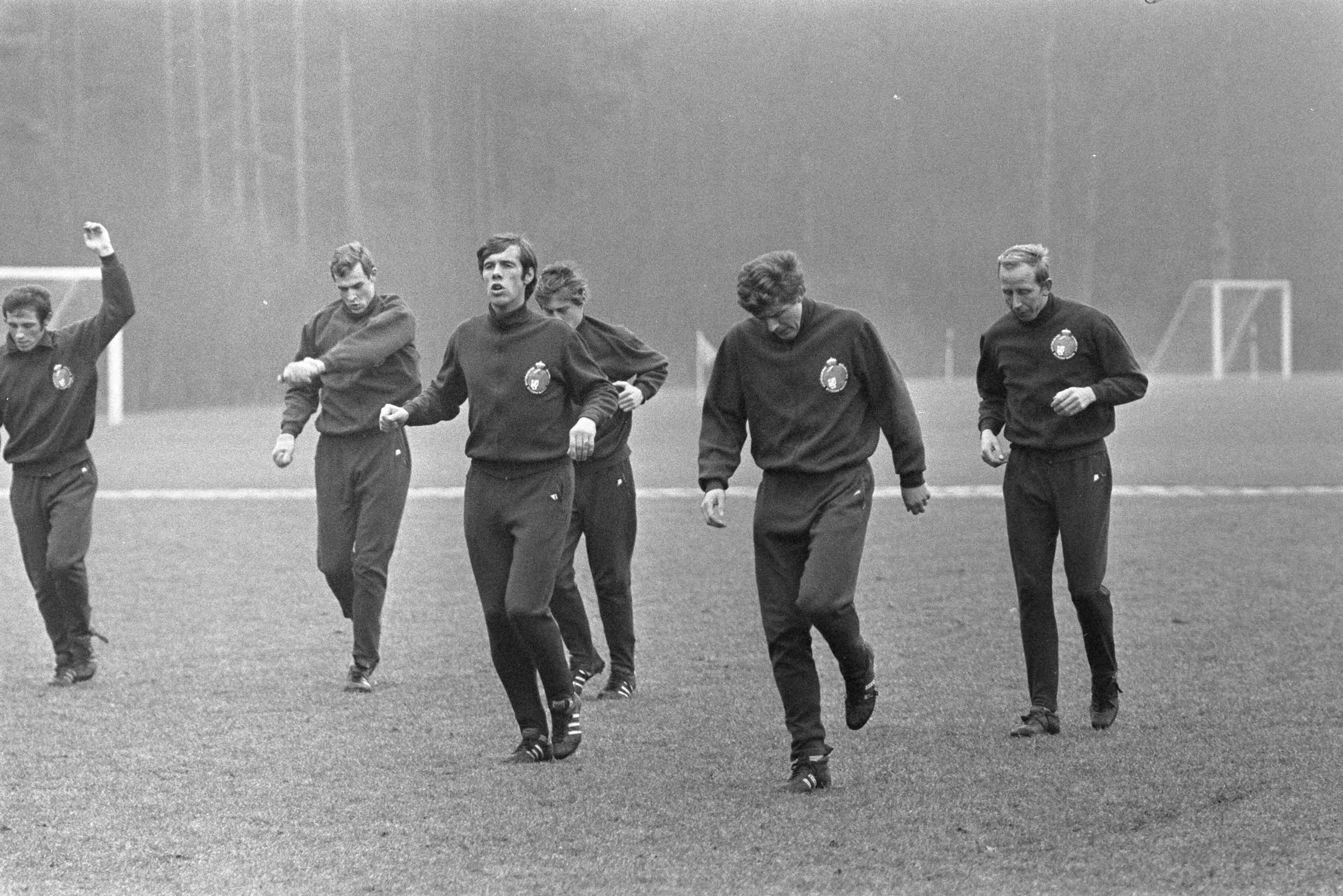 Fotocollectie Anefo — Training Nederlands Elftal in Zeist nr. 10 : Kessler — Foto: Koch, Eric / Anefo. Licentie: Set B: Rechtenvrij / Publiek Domein. Bron: Nationaal Archief. http://hdl.handle.net/10648/ab629734-d0b4-102d-bcf8-003048976d84
