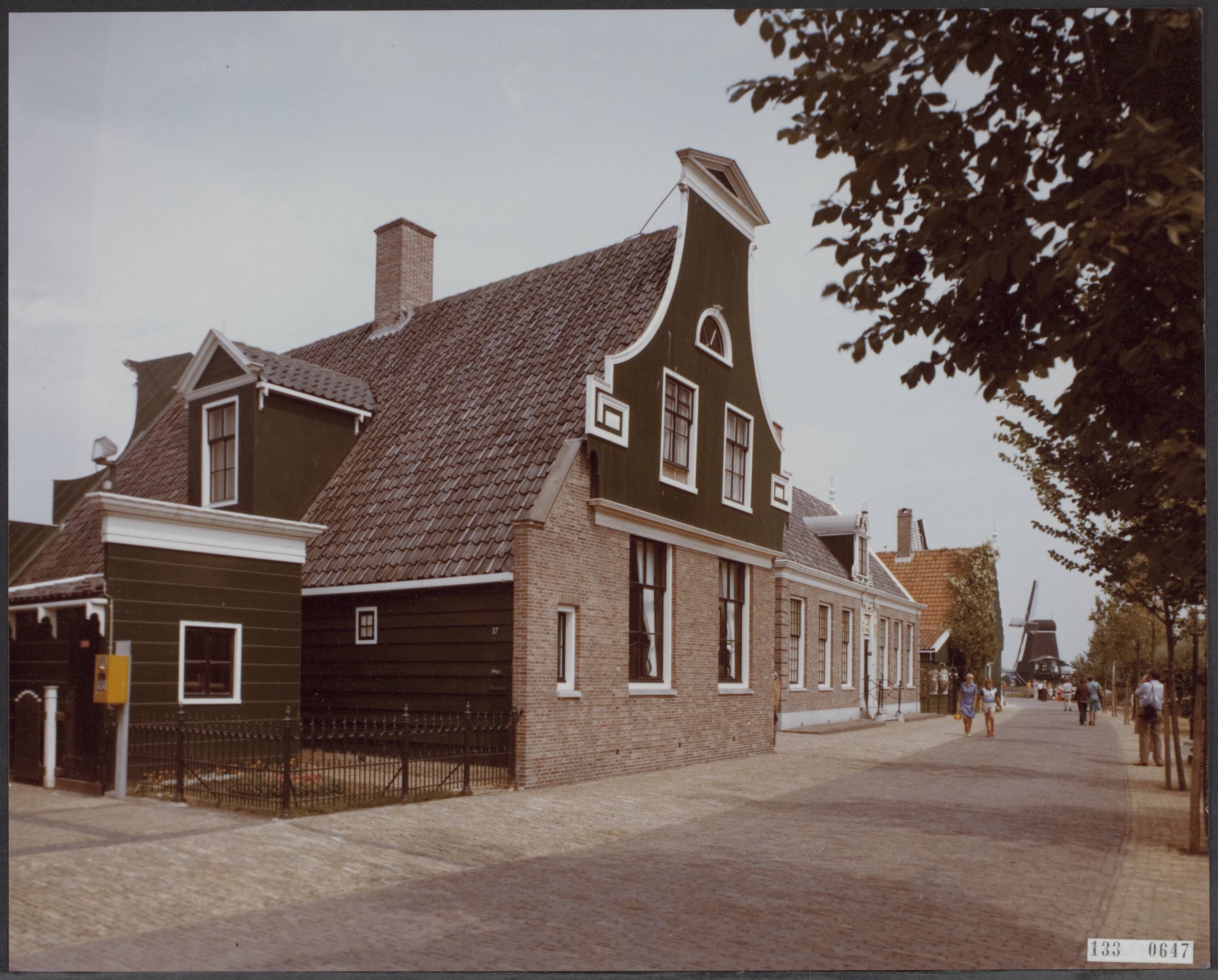 Fotocollectie Rijksvoorlichtingsdienst Eigen — Zaanstad. Openluchtmuseum Zaanse Schans: straatbeeld museum buurtje — Foto: Publicam / Hartemink, Piet. Licentie: Set B: Rechtenvrij / Publiek Domein. Bron: Nationaal Archief. http://hdl.handle.net/10648/af59eb26-d0b4-102d-bcf8-003048976d84