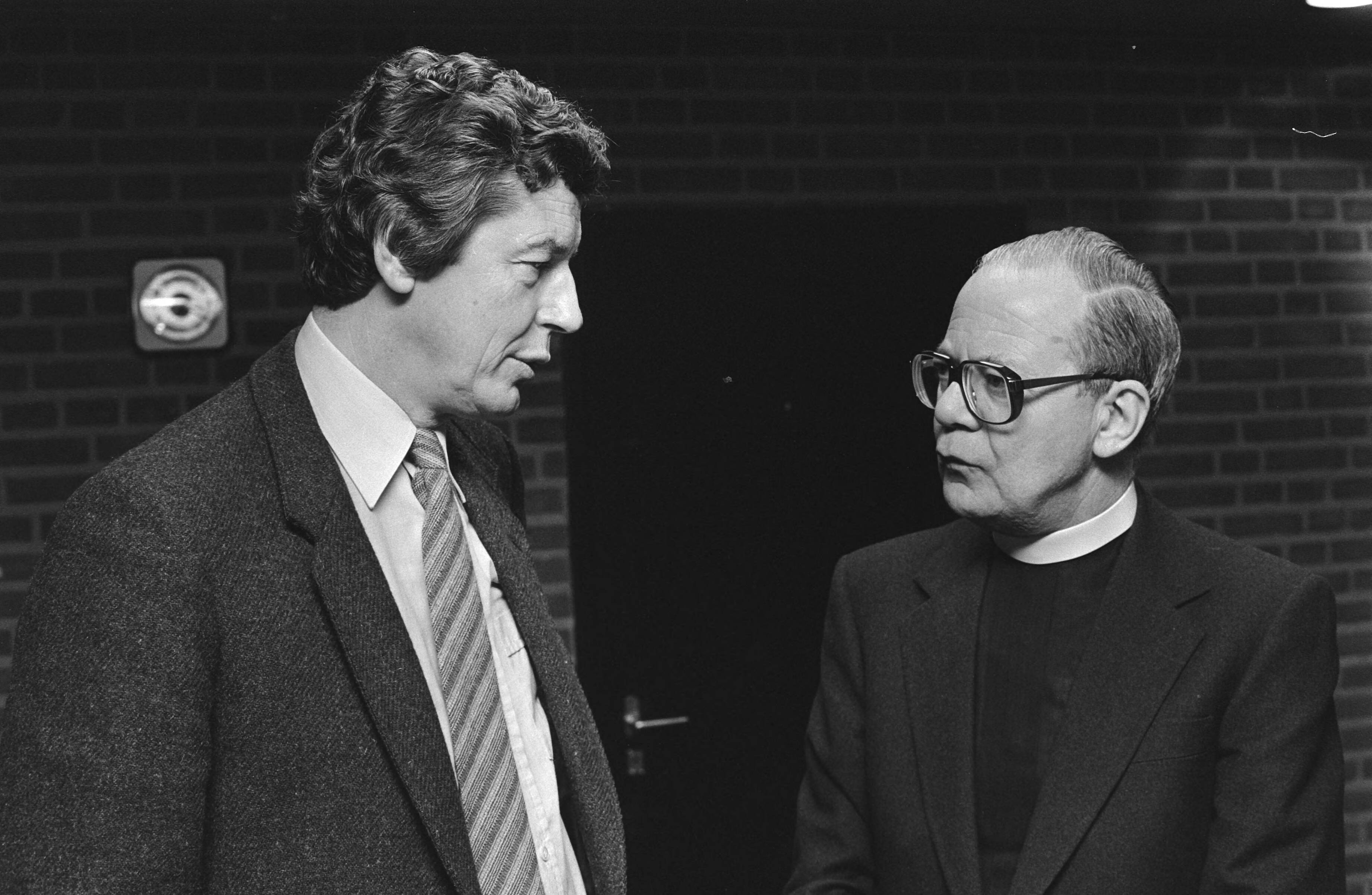 Fotocollectie Anefo — Conferentie over arbeidsethos onder auspicien van FNV-secr Levensbeschouwing en Vakbeweging op beleidsniveau v. Kerken HV en FNV — Foto: Bogaerts, Rob / Anefo. Licentie: Set B: Rechtenvrij / Publiek Domein. Bron: Nationaal Archief. http://hdl.handle.net/10648/acf8175e-d0b4-102d-bcf8-003048976d84