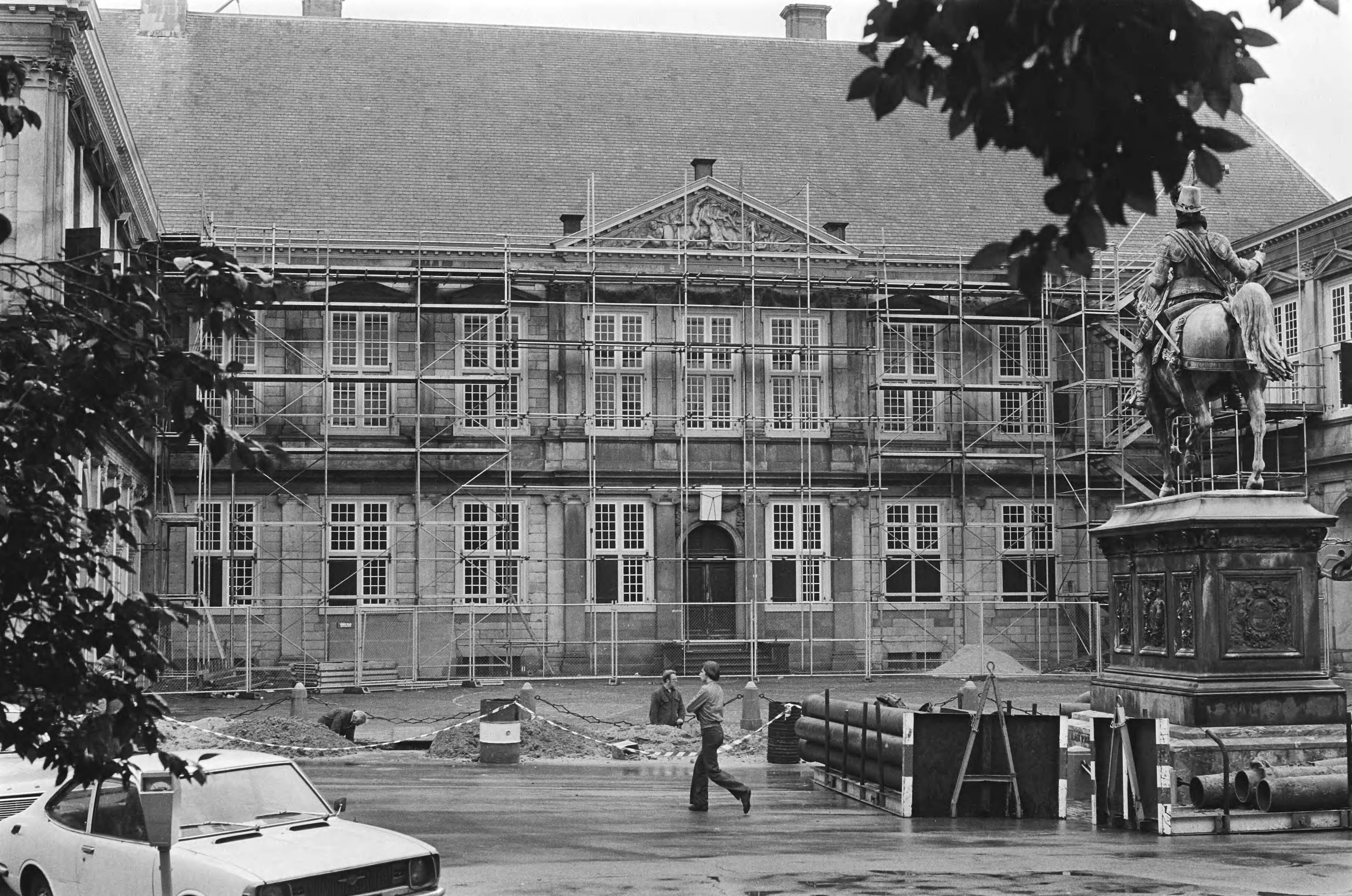 Fotocollectie Anefo — Restauratie Paleis Noordeinde ( Den Haag ) — Foto: Suyk, Koen / Anefo. Licentie: Set B: Rechtenvrij / Publiek Domein. Bron: Nationaal Archief. http://hdl.handle.net/10648/acb83a26-d0b4-102d-bcf8-003048976d84