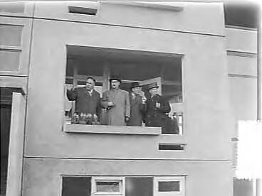 Fotocollectie Anefo — Minister ir. H.B.J. Witte bezoekt woningbouw Rijswijk. Vlnr de burgemeester van Rijswijk, A. Th. Bogaardt, minister Witte, M. Brederode en de Haagse wethouder ir. Van Lissa Nessel — Foto: Bilsen, Joop van / Anefo. Licentie: Set B: Rechtenvrij / Publiek Domein. Bron: Nationaal Archief. http://hdl.handle.net/10648/a956d02c-d0b4-102d-bcf8-003048976d84
