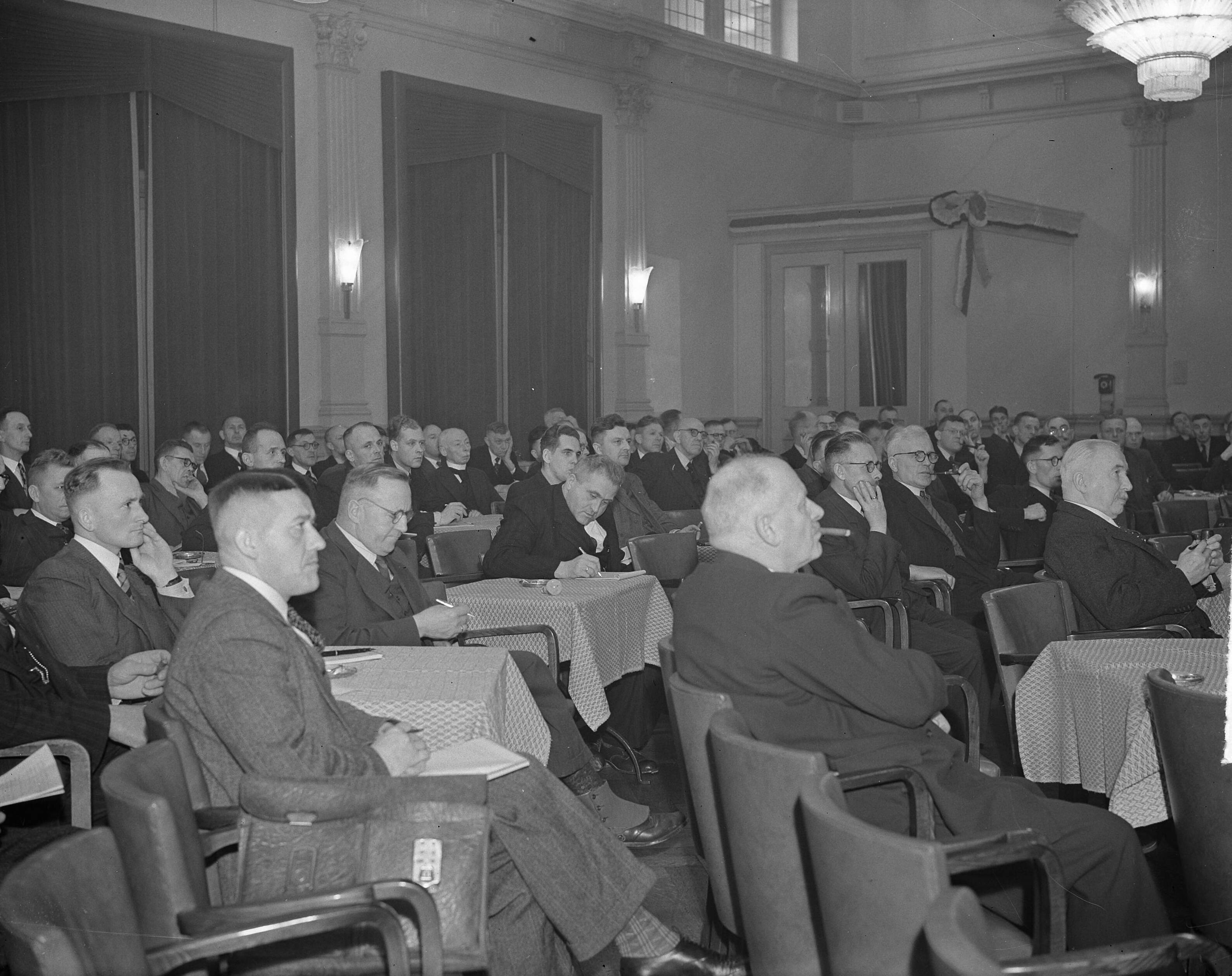 Fotocollectie Anefo — Conferentie Antirevolutionaire Partij te Scheveningen — Foto: Noske, J.D. / Anefo. Licentie: Set B: Rechtenvrij / Publiek Domein. Bron: Nationaal Archief. http://hdl.handle.net/10648/a8c0977e-d0b4-102d-bcf8-003048976d84