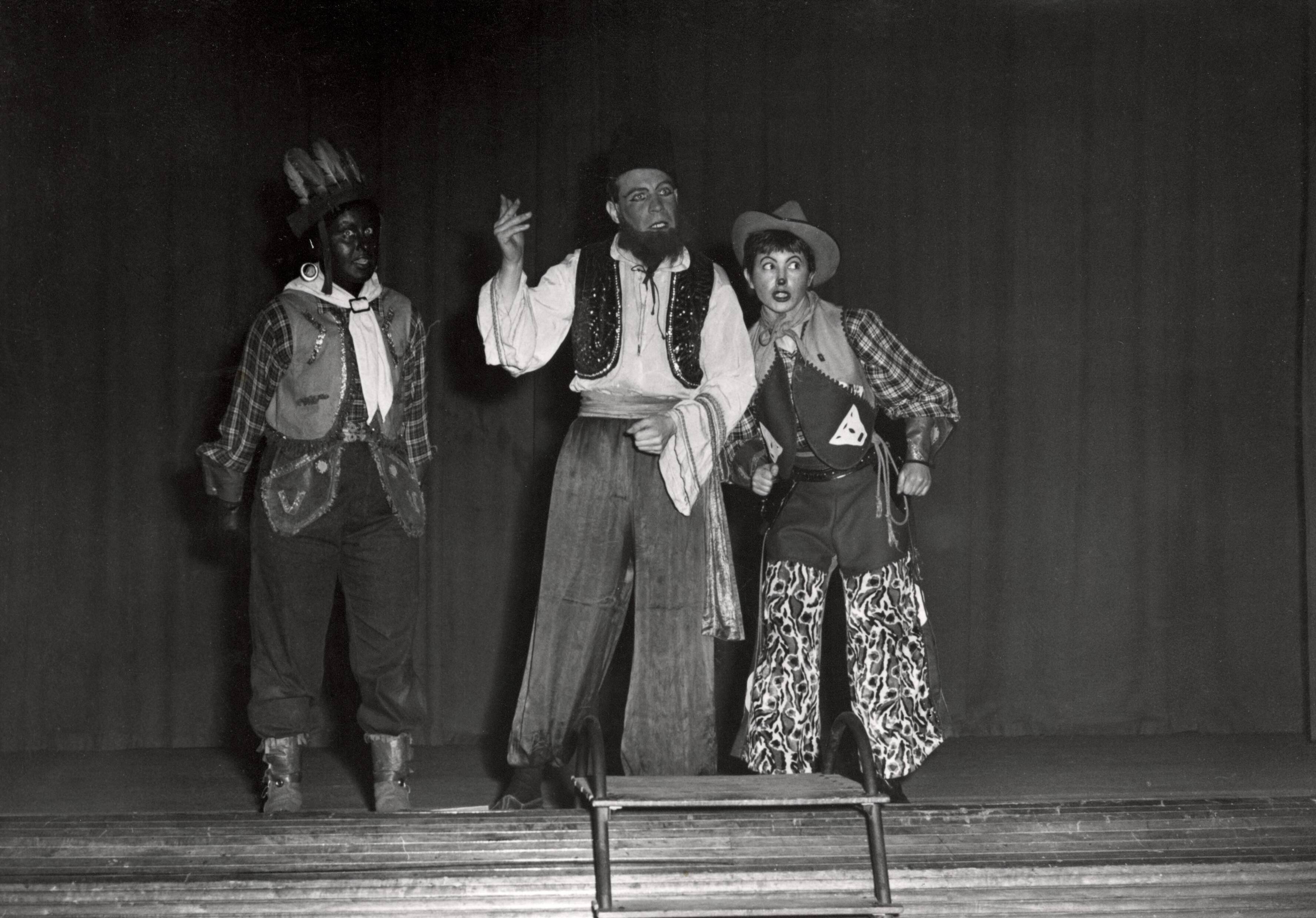 Collectie nader te bepalen — Serie: Sinterklaasfeest van N.V. De Spaarnestad — Foto: Fotograaf Onbekend / Fotobureau onbekend / Spaarnestad Photo (05887). Licentie: Set B: Rechtenvrij / Publiek Domein. Bron: Nationaal Archief. http://hdl.handle.net/10648/35429da6-3b58-a382-e063-6df0900a6686