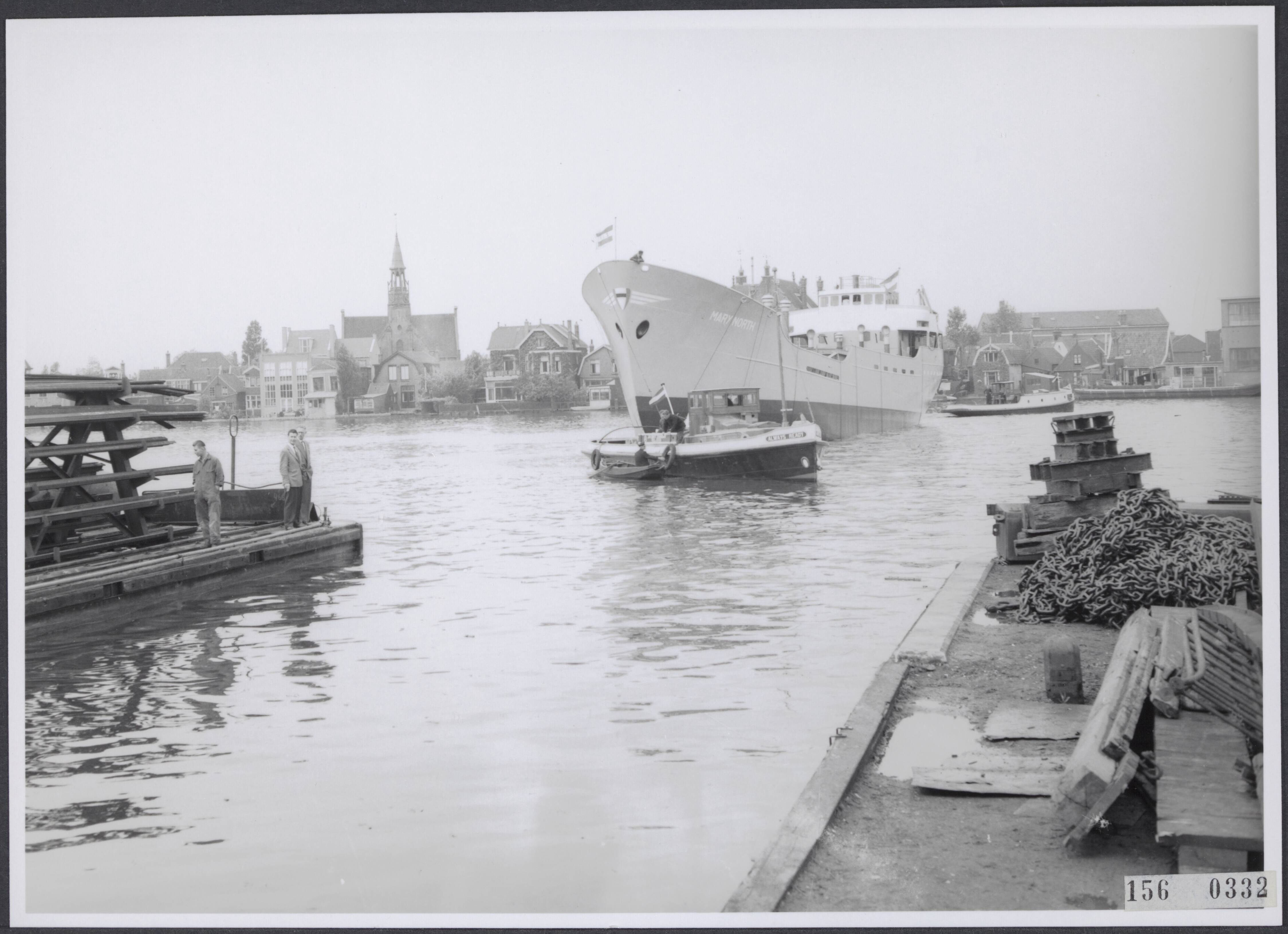 Serie Afdrukken ANEFO [RVD Eigen zonder caption] — Tewaterlating "Mary North" bij NV Zaanlandse scheepsbouw maatschappij te Zaandam — Foto: Rossem, Wim van / Anefo. Licentie: Set B: Rechtenvrij / Publiek Domein. Bron: Nationaal Archief. http://hdl.handle.net/10648/ed5ff303-a1fd-17e2-a43f-f547311adb3c