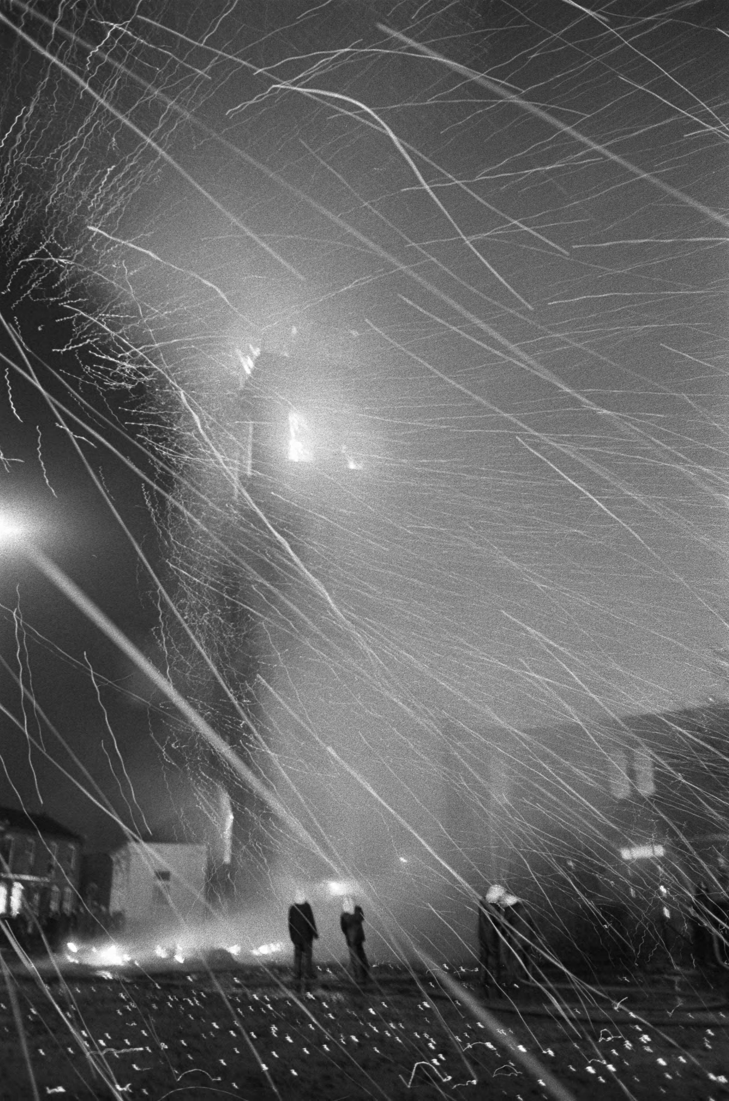 Fotocollectie Anefo — Brand in Grote Kerk , Hilversum — Foto: Mieremet, Rob / Anefo. Licentie: Set B: Rechtenvrij / Publiek Domein. Bron: Nationaal Archief. http://hdl.handle.net/10648/abd9df92-d0b4-102d-bcf8-003048976d84