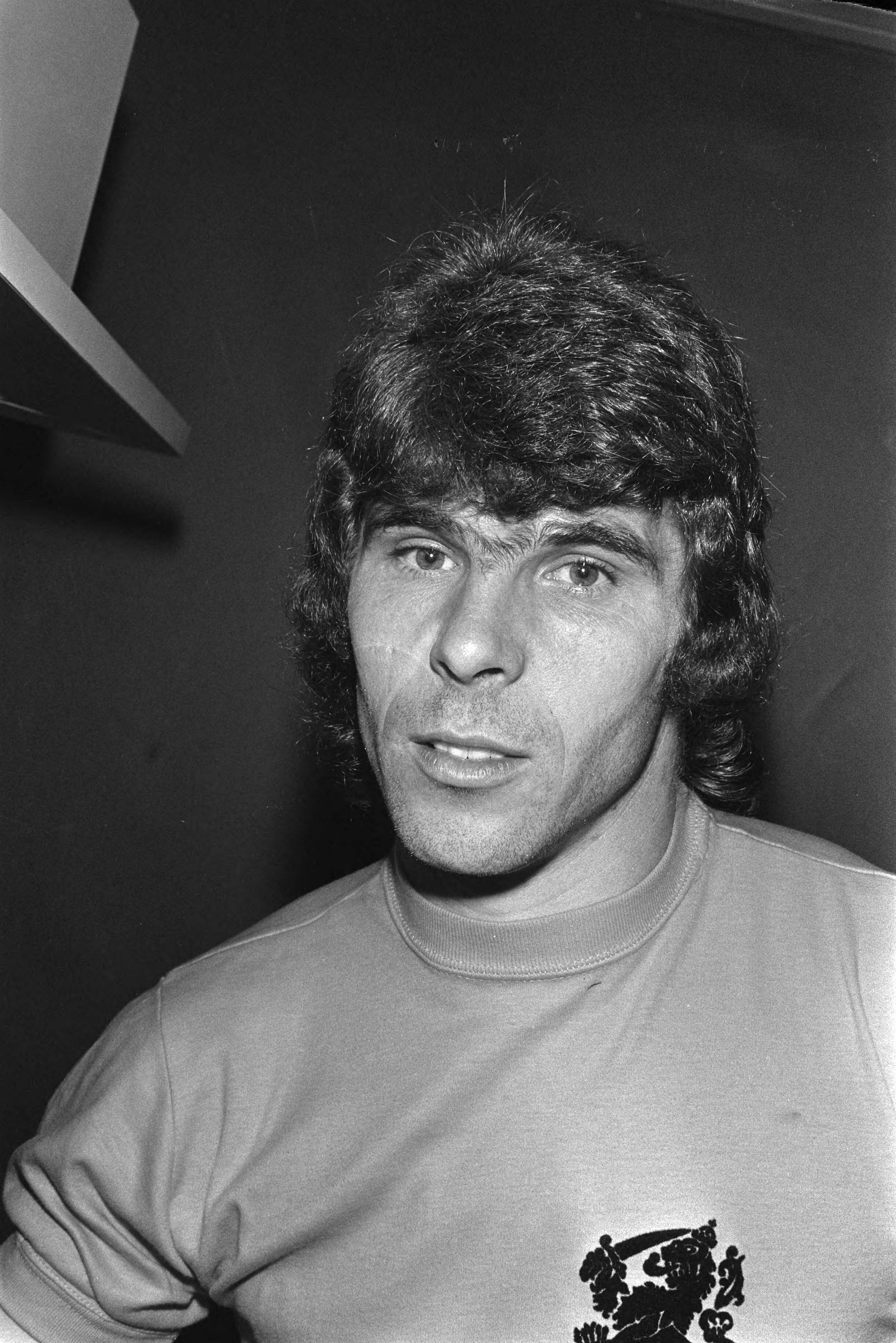Fotocollectie Anefo — Selectie Nederlands elftal voor WK voetbal 1974 bijeen in Zeist; nr. 16 Wim van Hanegem , kop, — Foto: Mieremet, Rob / Anefo. Licentie: Set B: Rechtenvrij / Publiek Domein. Bron: Nationaal Archief. http://hdl.handle.net/10648/ac4c719c-d0b4-102d-bcf8-003048976d84