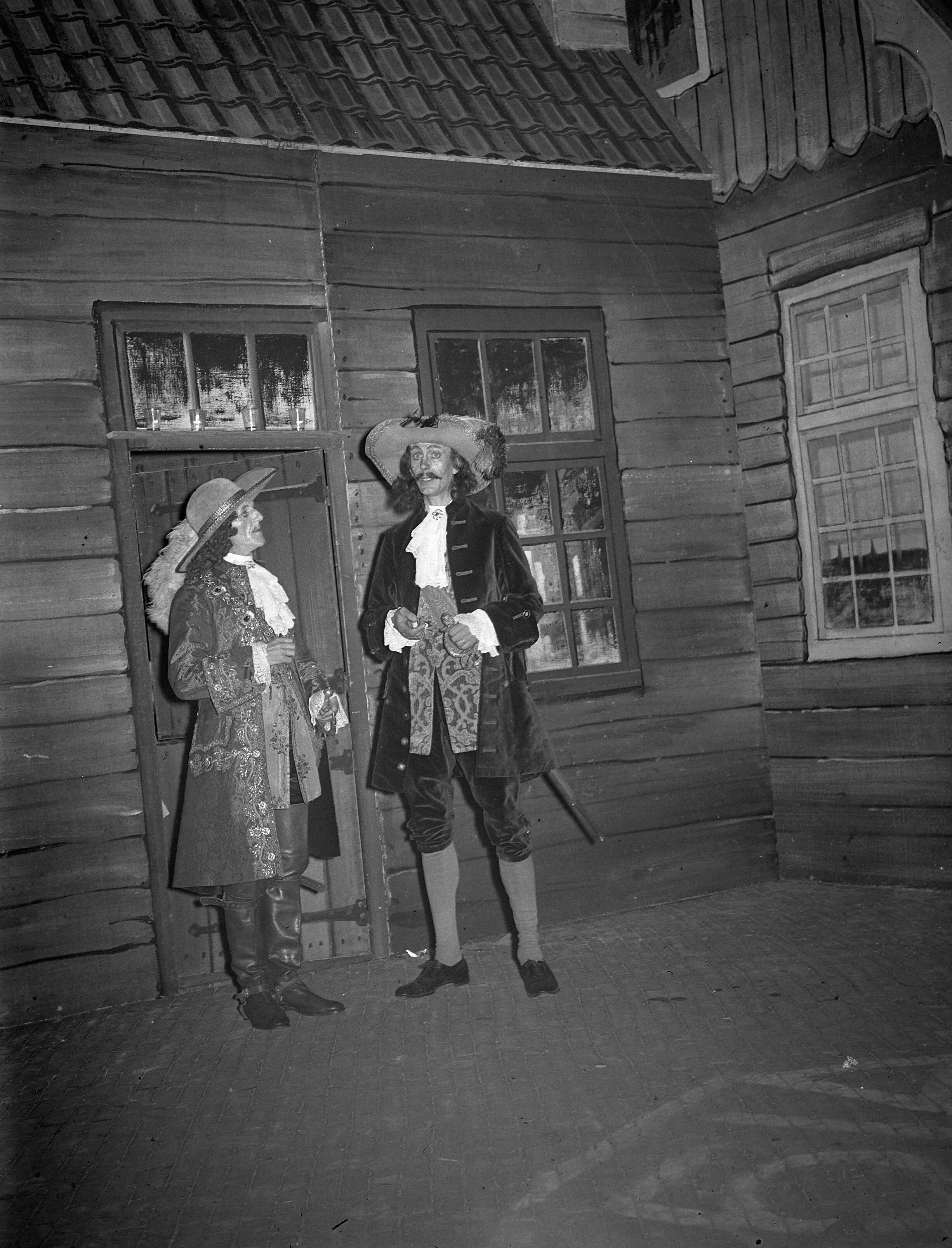 Fotocollectie Anefo — Czaar Peter Feest Zaandam — Foto: Deelen, […] van / Anefo. Licentie: Set B: Rechtenvrij / Publiek Domein. Bron: Nationaal Archief. http://hdl.handle.net/10648/a8aba33c-d0b4-102d-bcf8-003048976d84
