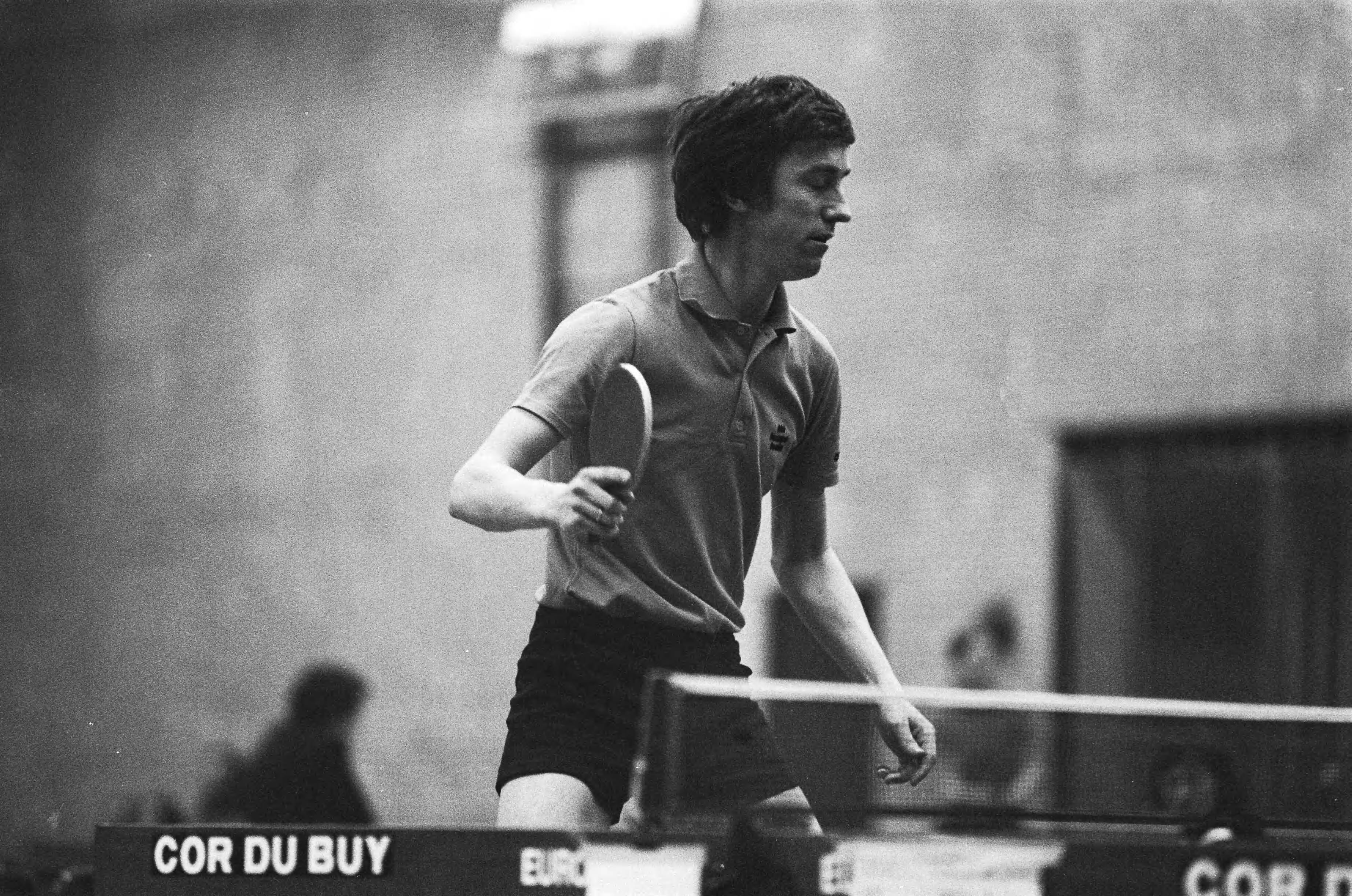 Fotocollectie Anefo — Tafeltennis om NTTB-cup in Huizen; Bert van de Helm in actie — Foto: Verhoeff, Bert / Anefo. Licentie: Set B: Rechtenvrij / Publiek Domein. Bron: Nationaal Archief. http://hdl.handle.net/10648/acaab9d2-d0b4-102d-bcf8-003048976d84