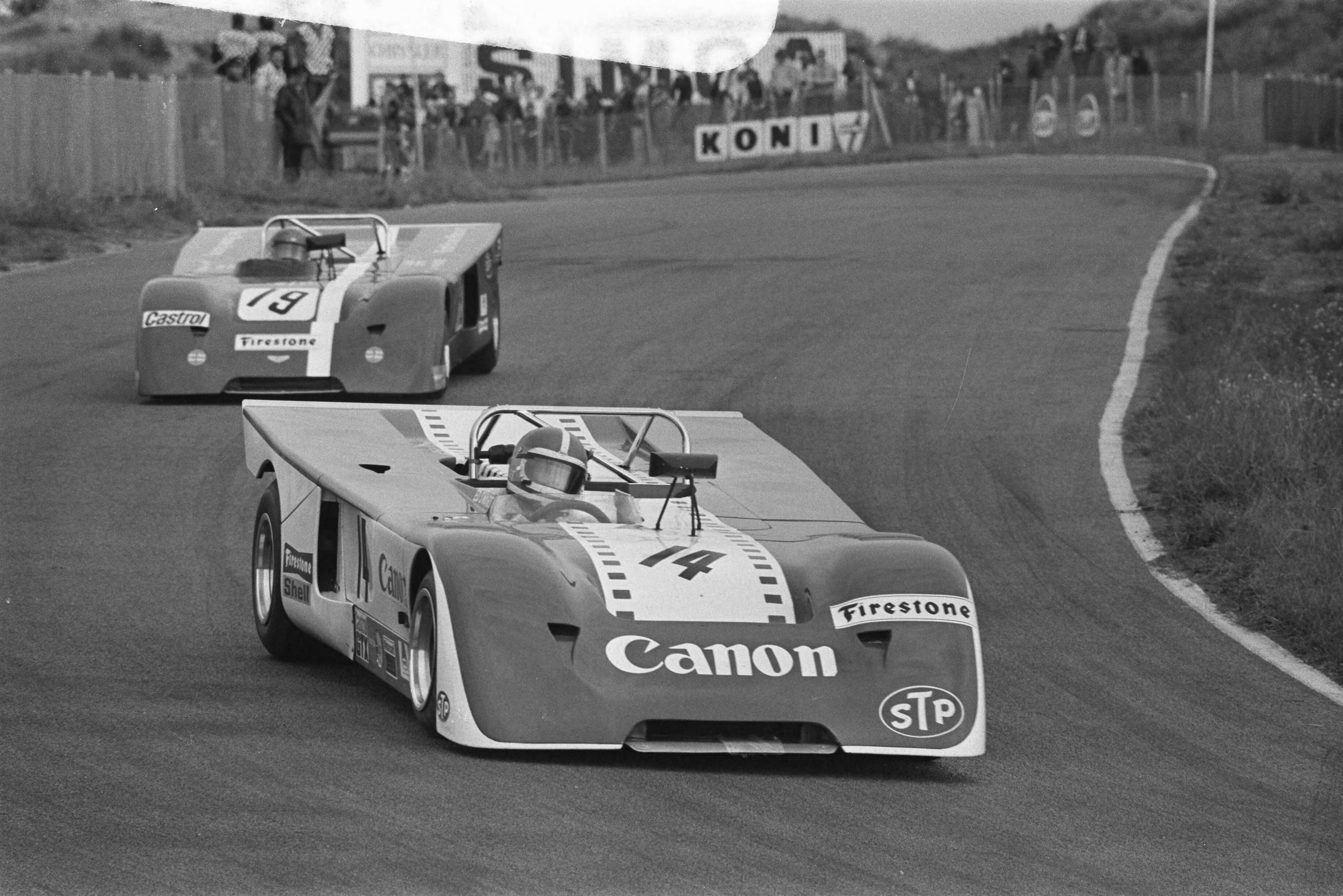 Fotocollectie Anefo — Autoraces "Trophy of the Dunes" , Zandvoort — Foto: Evers, Joost / Anefo. Licentie: Set B: Rechtenvrij / Publiek Domein. Bron: Nationaal Archief. http://hdl.handle.net/10648/abd05cba-d0b4-102d-bcf8-003048976d84