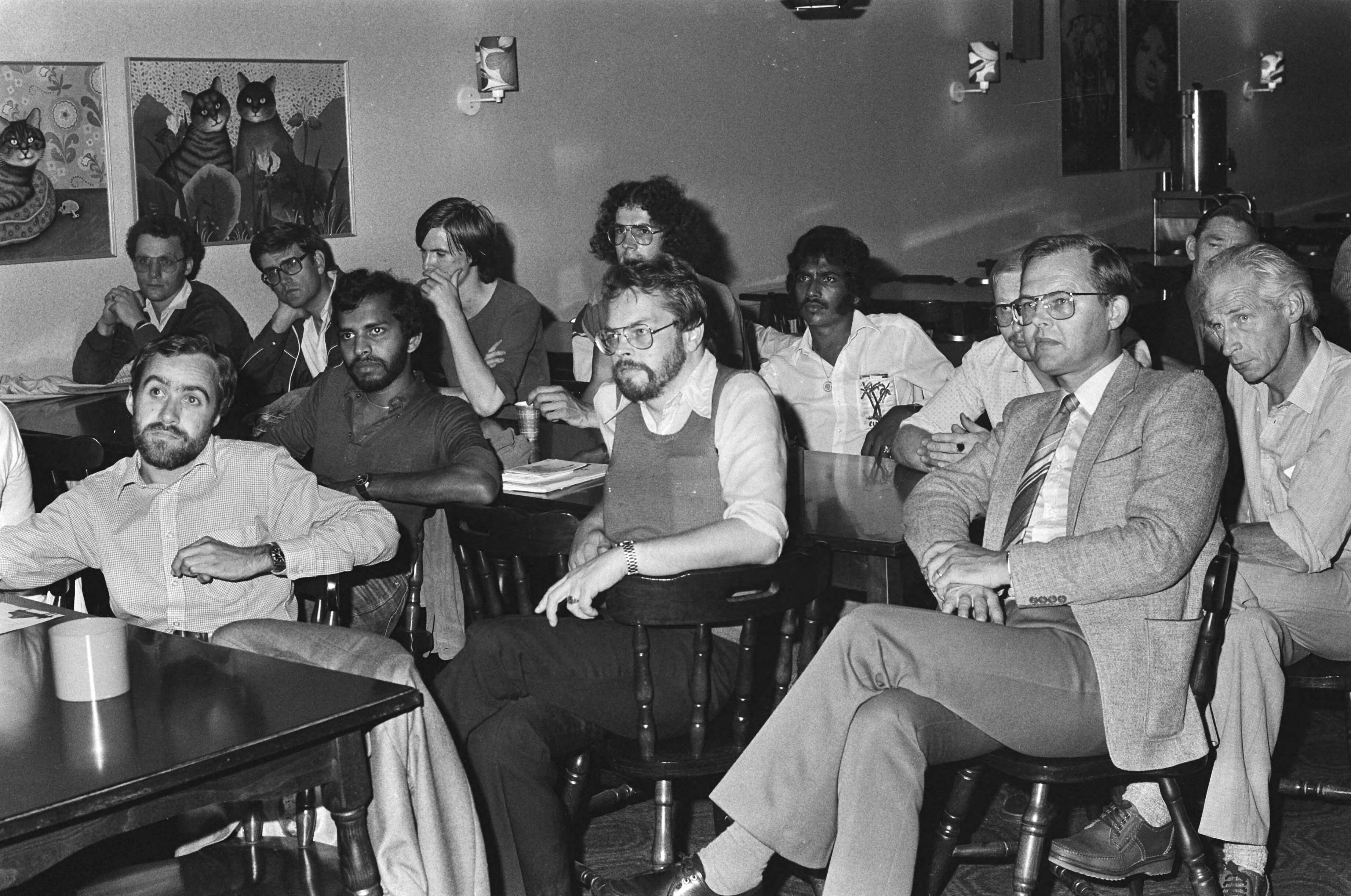 Fotocollectie Anefo — Personeel Eurinent (orgels) bijeen i.v.m. veranderingen in bedrijf (Bodegraven) — Foto: Dijk, Hans van / Anefo. Licentie: Set B: Rechtenvrij / Publiek Domein. Bron: Nationaal Archief. http://hdl.handle.net/10648/ad1ddb24-d0b4-102d-bcf8-003048976d84