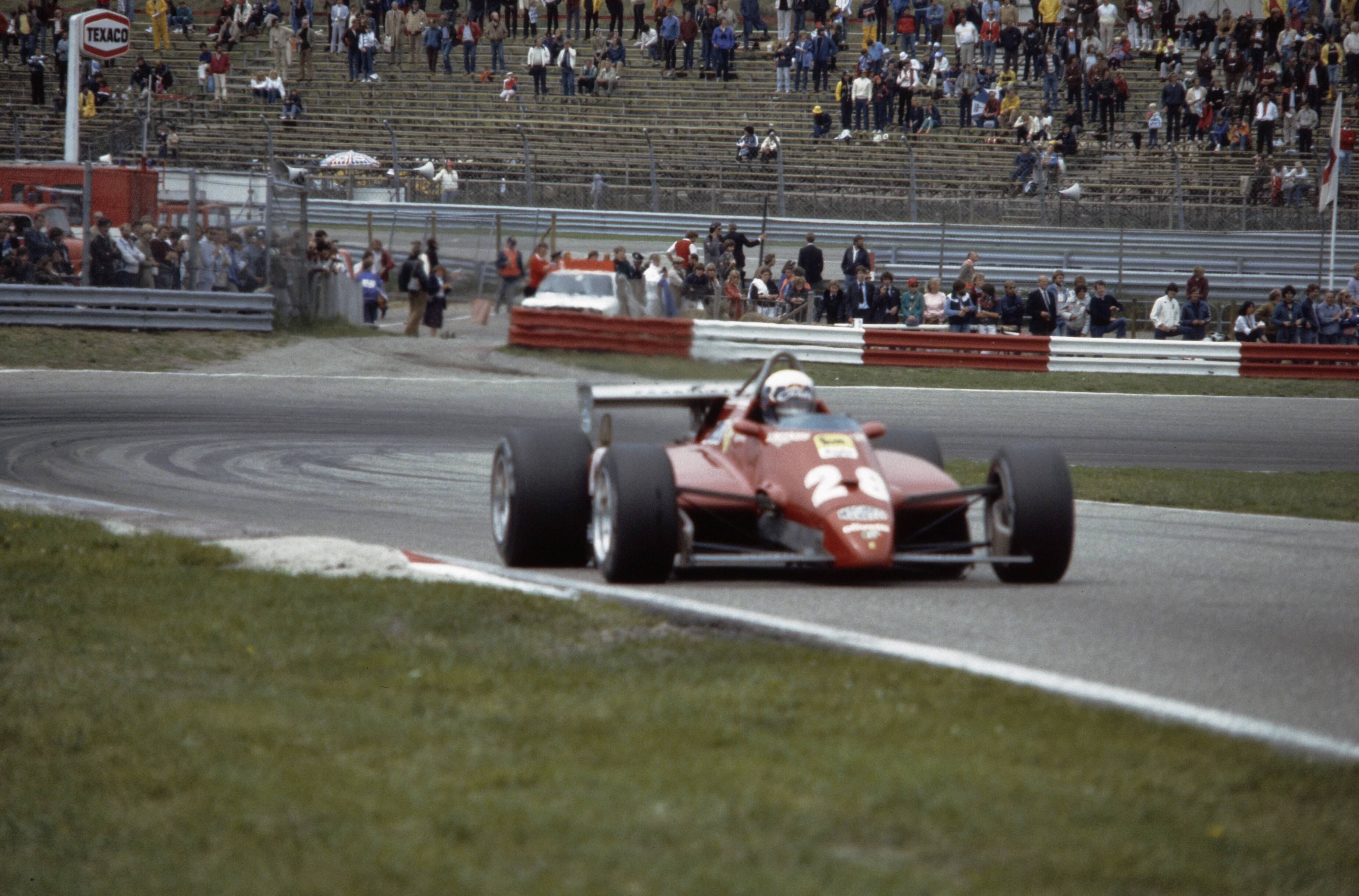Fotocollectie Anefo — Grand Prix op Zandvoort; autos onderweg — Foto: Dijk, Hans van / Anefo. Licentie: Set B: Rechtenvrij / Publiek Domein. Bron: Nationaal Archief. http://hdl.handle.net/10648/ad8b3458-d0b4-102d-bcf8-003048976d84