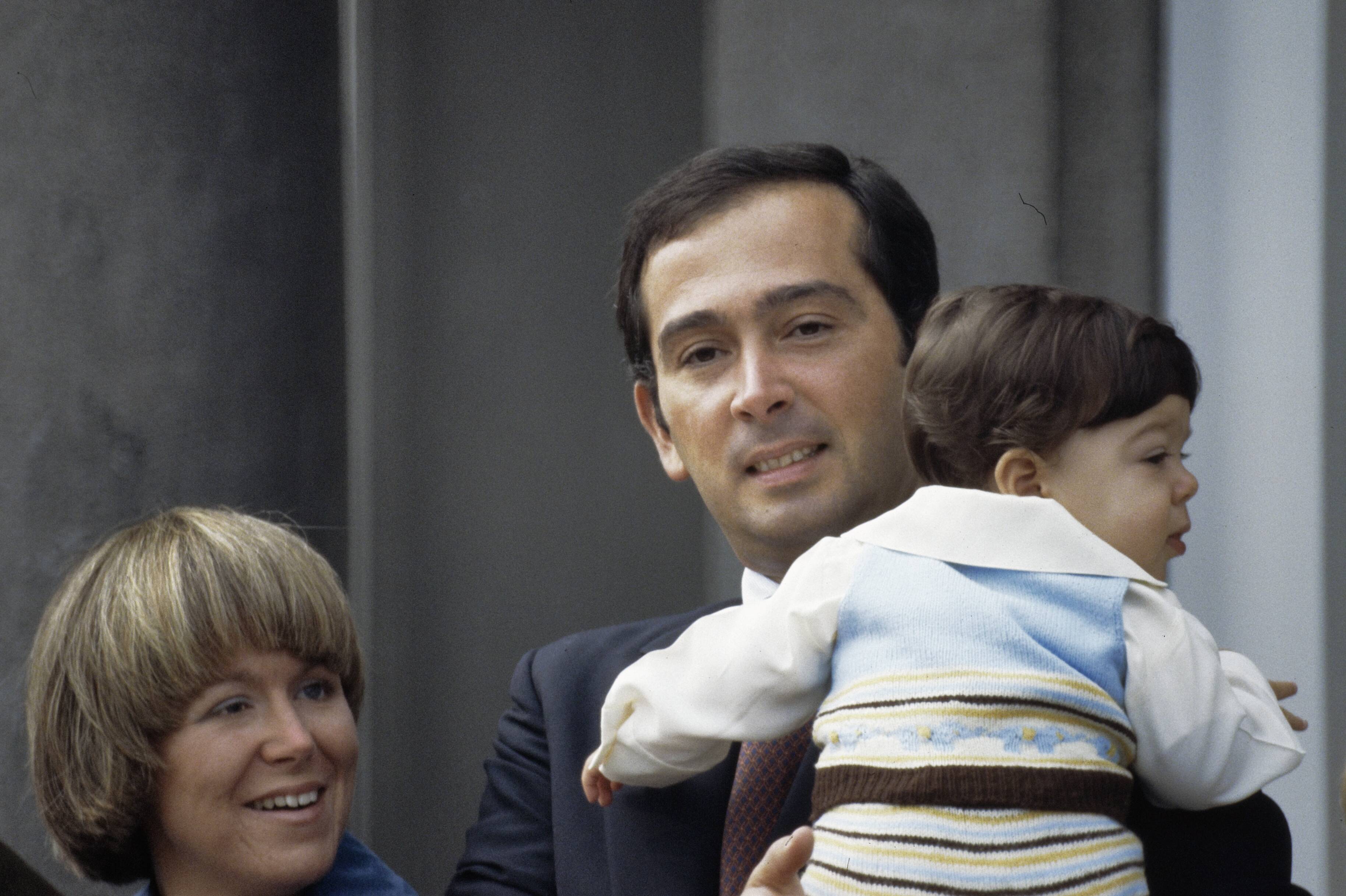 Koniginnedag 1978 — Koninginnedag 1978, defile Soestdijk; Prinses Christina Jorge Guillermo en zoon (close) — Foto: Suyk, Koen / Anefo. Licentie: Set B: Rechtenvrij / Publiek Domein. Bron: Nationaal Archief. http://hdl.handle.net/10648/ad94859e-d0b4-102d-bcf8-003048976d84