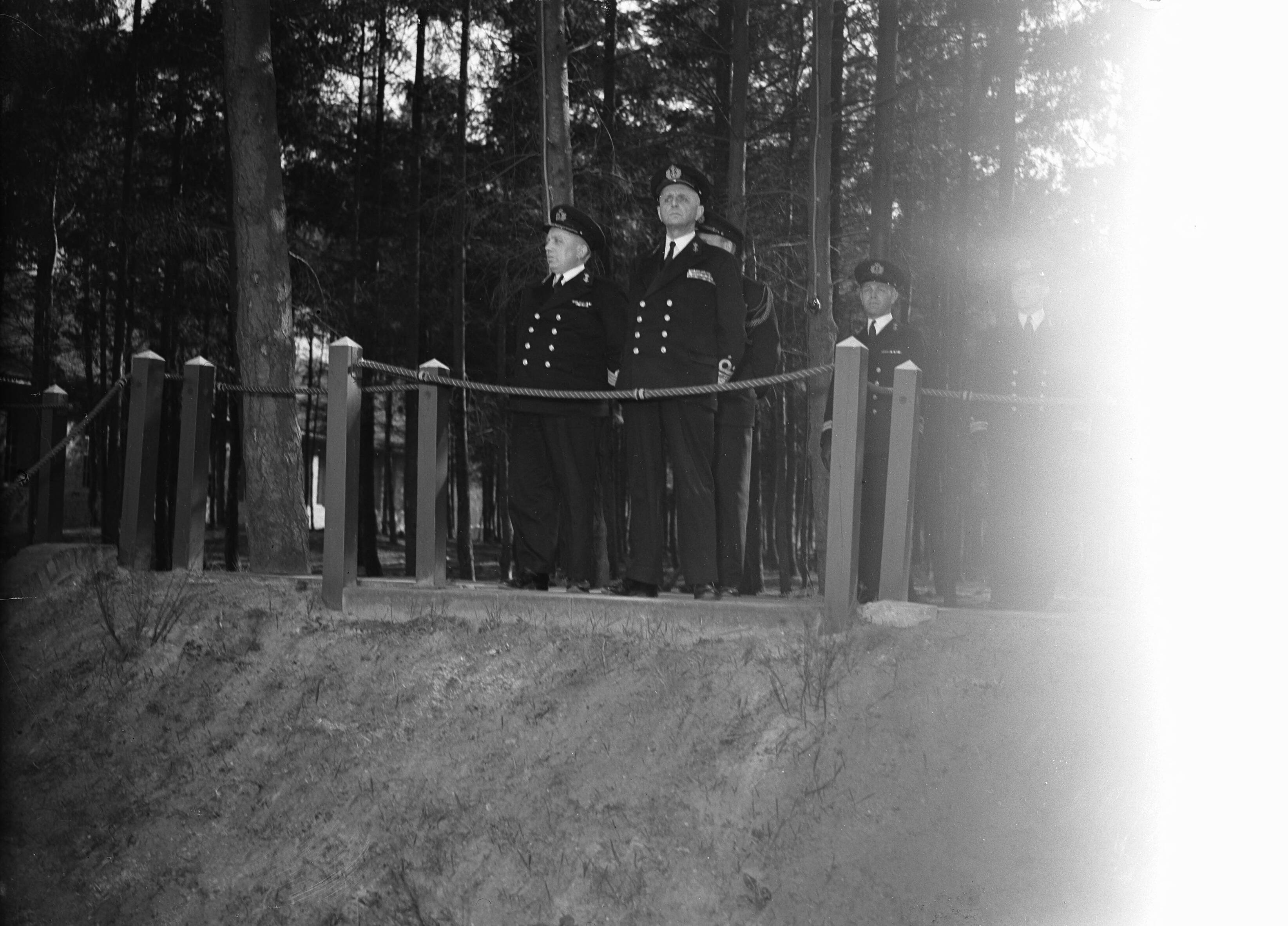 Fotocollectie Anefo — Vice Admiraal Kolthe in de MOC Hilversum — Foto: Fotograaf Onbekend / Anefo. Licentie: Set B: Rechtenvrij / Publiek Domein. Bron: Nationaal Archief. http://hdl.handle.net/10648/a8c5543a-d0b4-102d-bcf8-003048976d84