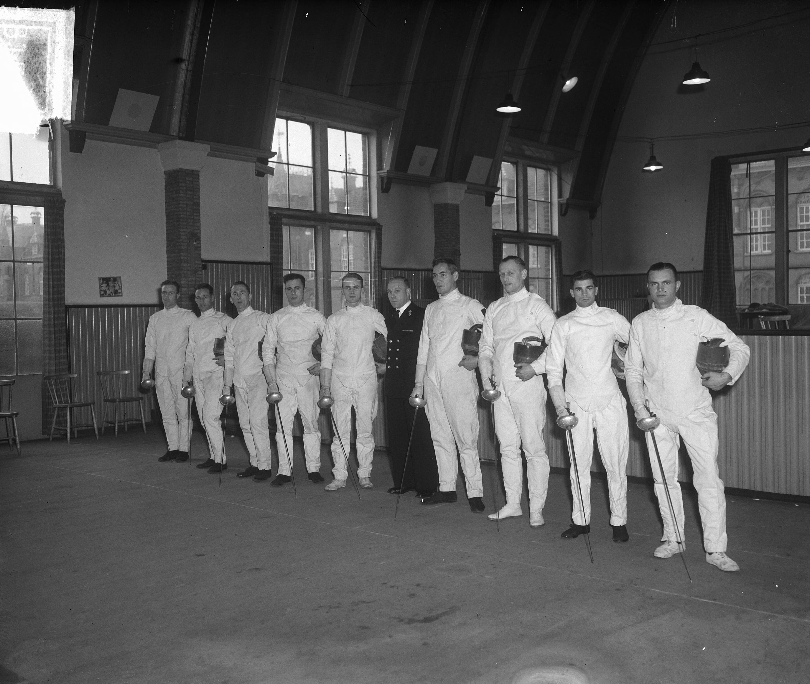 Fotocollectie Anefo — Schermen K.O.O.S. in Breda — Foto: Winterbergen, Rolf / Anefo. Licentie: Set B: Rechtenvrij / Publiek Domein. Bron: Nationaal Archief. http://hdl.handle.net/10648/a8d45106-d0b4-102d-bcf8-003048976d84