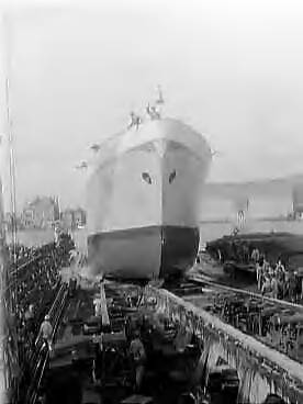 Fotocollectie Anefo — Tewaterlating vrachtschip "Sporonia" bij de N.V. Zaanlandsche Scheepsbouw Maatschappij te Zaandam — Foto: Pot, Harry / Anefo. Licentie: Set B: Rechtenvrij / Publiek Domein. Bron: Nationaal Archief. http://hdl.handle.net/10648/a98654a0-d0b4-102d-bcf8-003048976d84