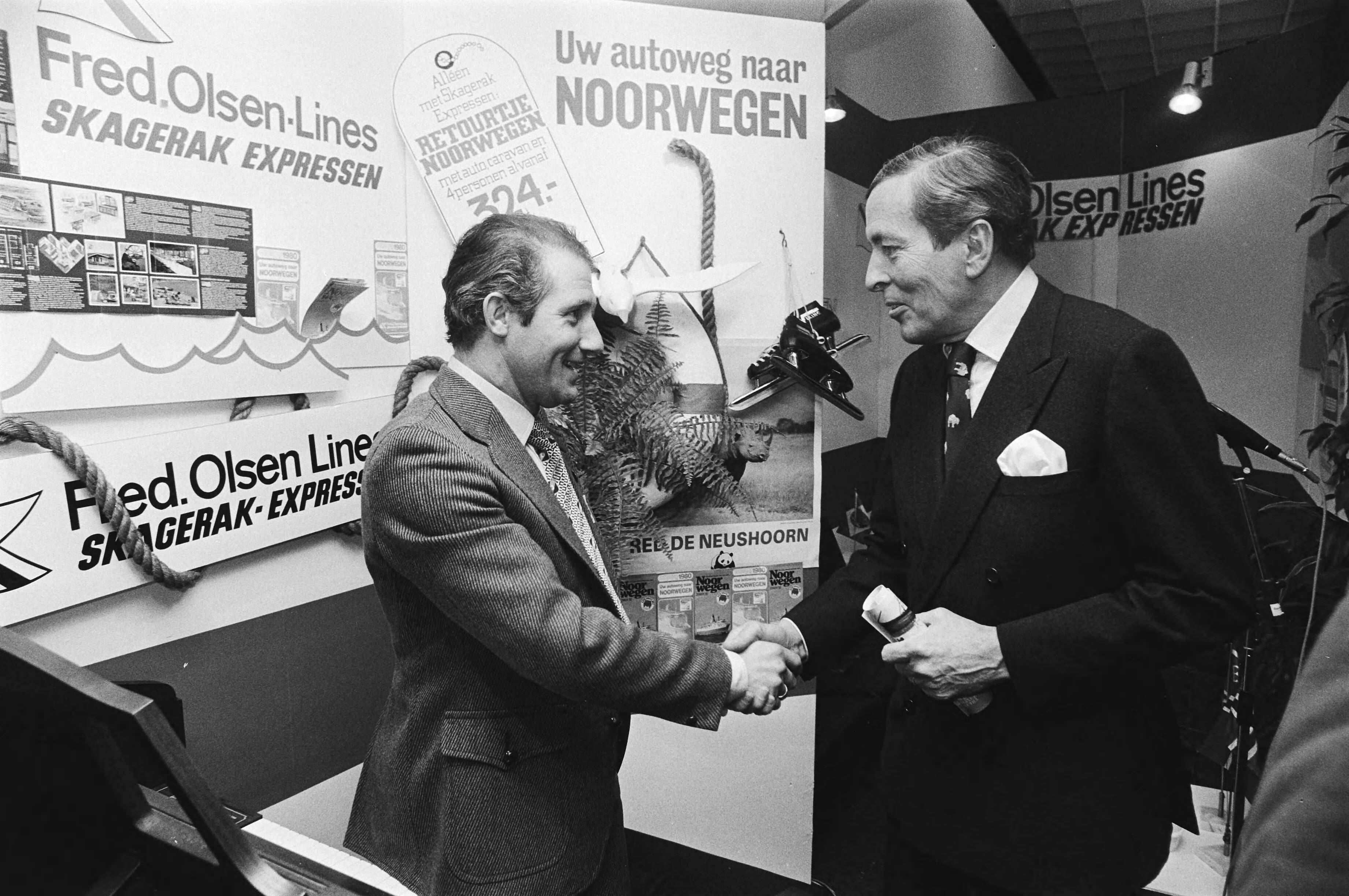 Fotocollectie Anefo — Prins Claus opent Vakantie 1980 in Utrecht; Prins Claus en Kees Verkerk — Foto: Suyk, Koen / Anefo. Licentie: Set B: Rechtenvrij / Publiek Domein. Bron: Nationaal Archief. http://hdl.handle.net/10648/acd8a554-d0b4-102d-bcf8-003048976d84