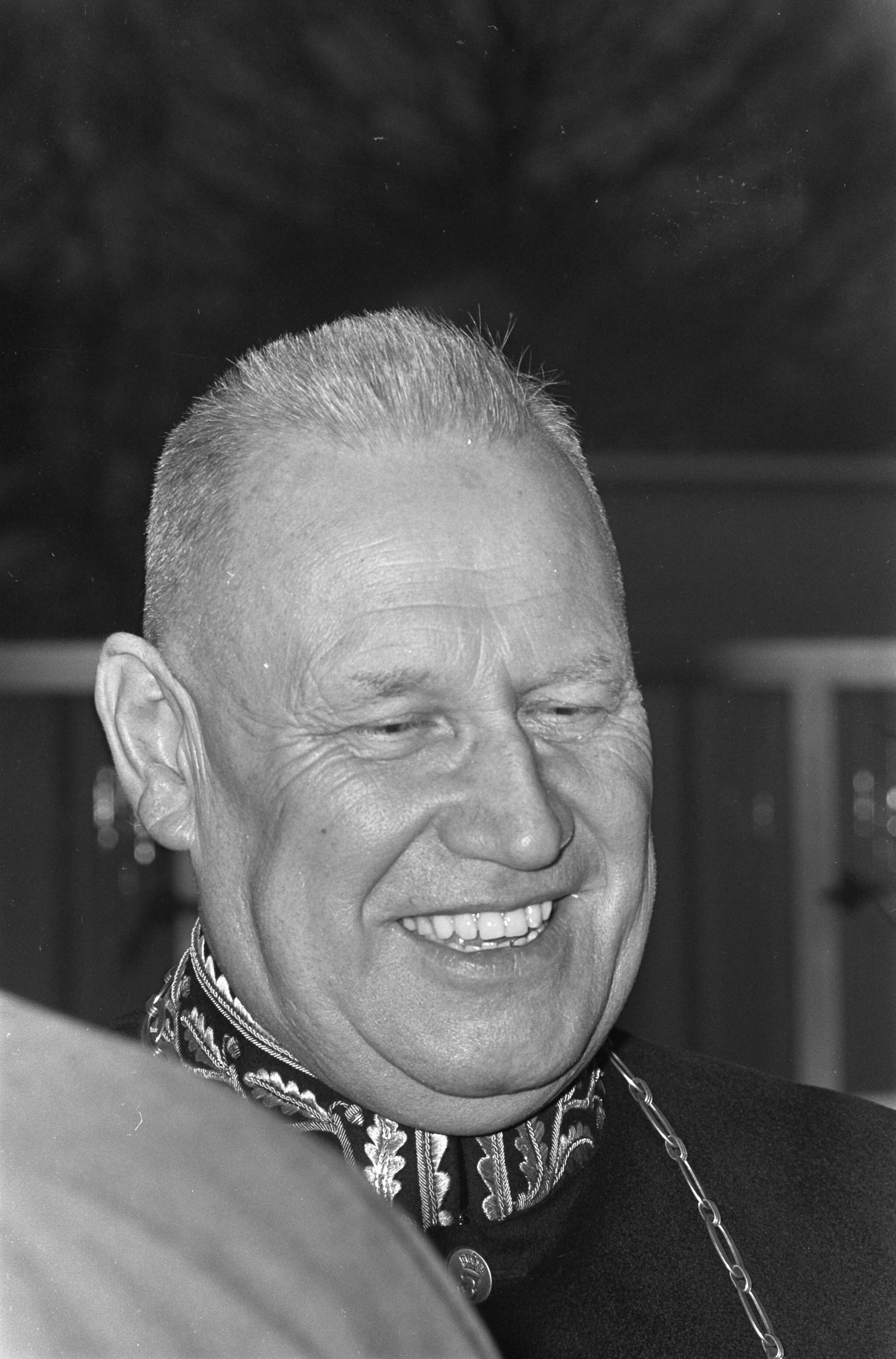 Fotocollectie Anefo — Afscheidsreceptie burgemeester Boot van Hilversum. Burgemeester Boot — Foto: Kroon, Ron / Anefo. Licentie: Set B: Rechtenvrij / Publiek Domein. Bron: Nationaal Archief. http://hdl.handle.net/10648/ab310a3e-d0b4-102d-bcf8-003048976d84