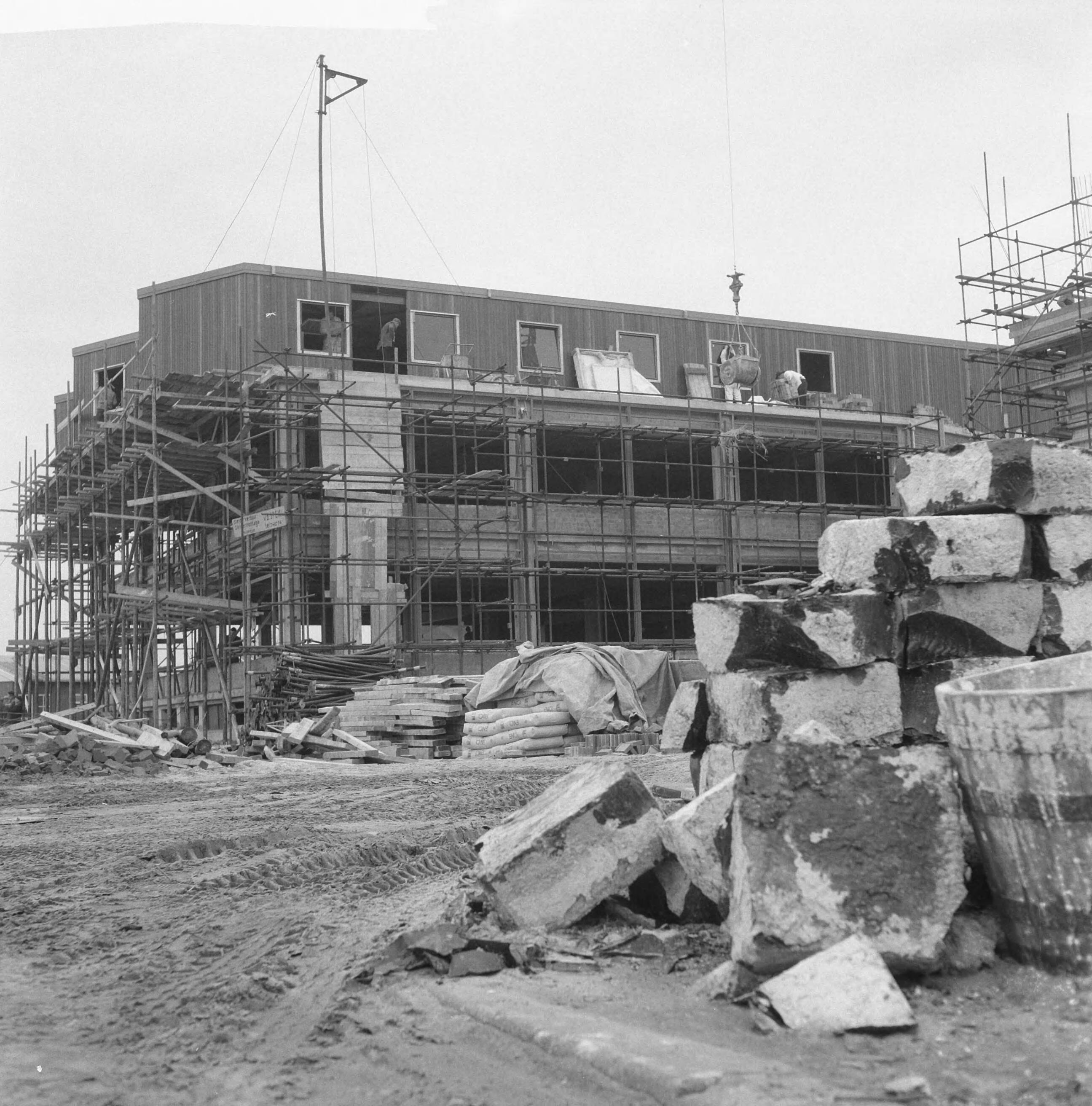 Fotocollectie Anefo — Nieuw motel op weg Amsterdam-Utrecht — Foto: Gelderen, Hugo van / Anefo. Licentie: Set B: Rechtenvrij / Publiek Domein. Bron: Nationaal Archief. http://hdl.handle.net/10648/a9fbce1a-d0b4-102d-bcf8-003048976d84