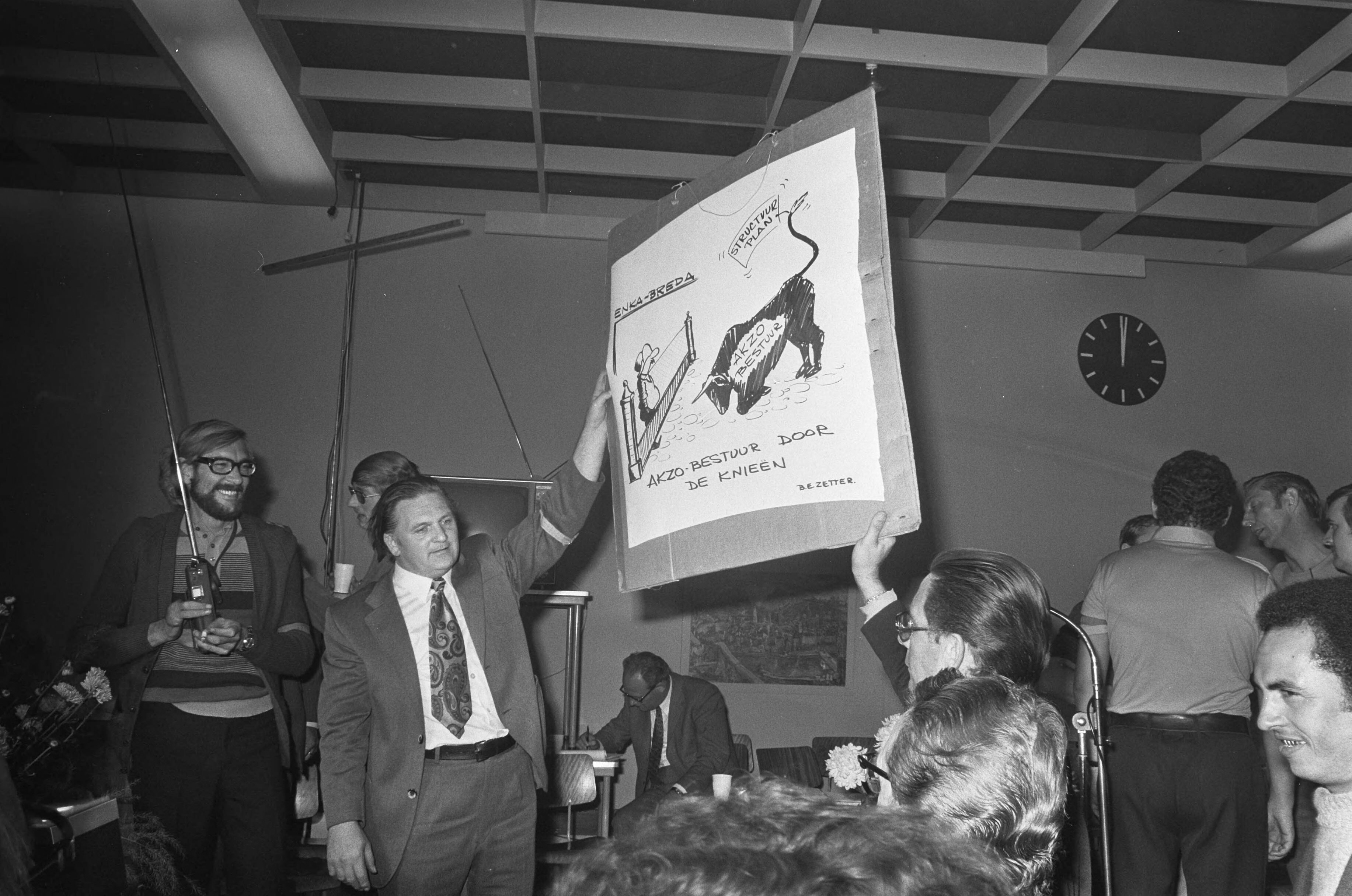 Fotocollectie Anefo — Bezetting ENKA Breda wordt opgeheven, door bezetters gemaakte tekening — Foto: Evers, Joost / Anefo. Licentie: Set B: Rechtenvrij / Publiek Domein. Bron: Nationaal Archief. http://hdl.handle.net/10648/abf6e470-d0b4-102d-bcf8-003048976d84