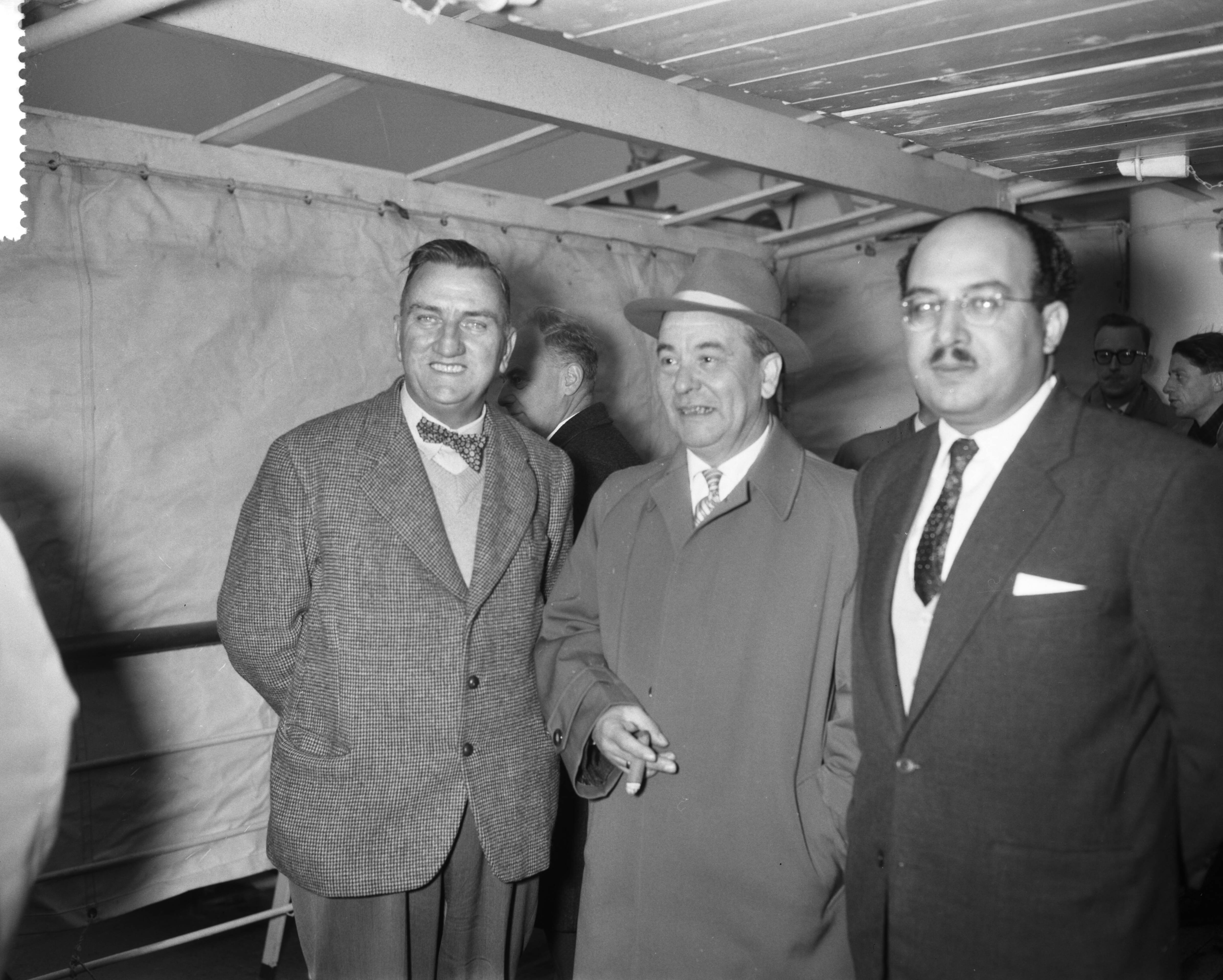 Fotocollectie Anefo — Overdracht schip bij de Zaanlandse Scheepsbouw Maatschappij te Zaandam — Foto: Bilsen, Joop van / Anefo. Licentie: Set B: Rechtenvrij / Publiek Domein. Bron: Nationaal Archief. http://hdl.handle.net/10648/a9bf7cee-d0b4-102d-bcf8-003048976d84