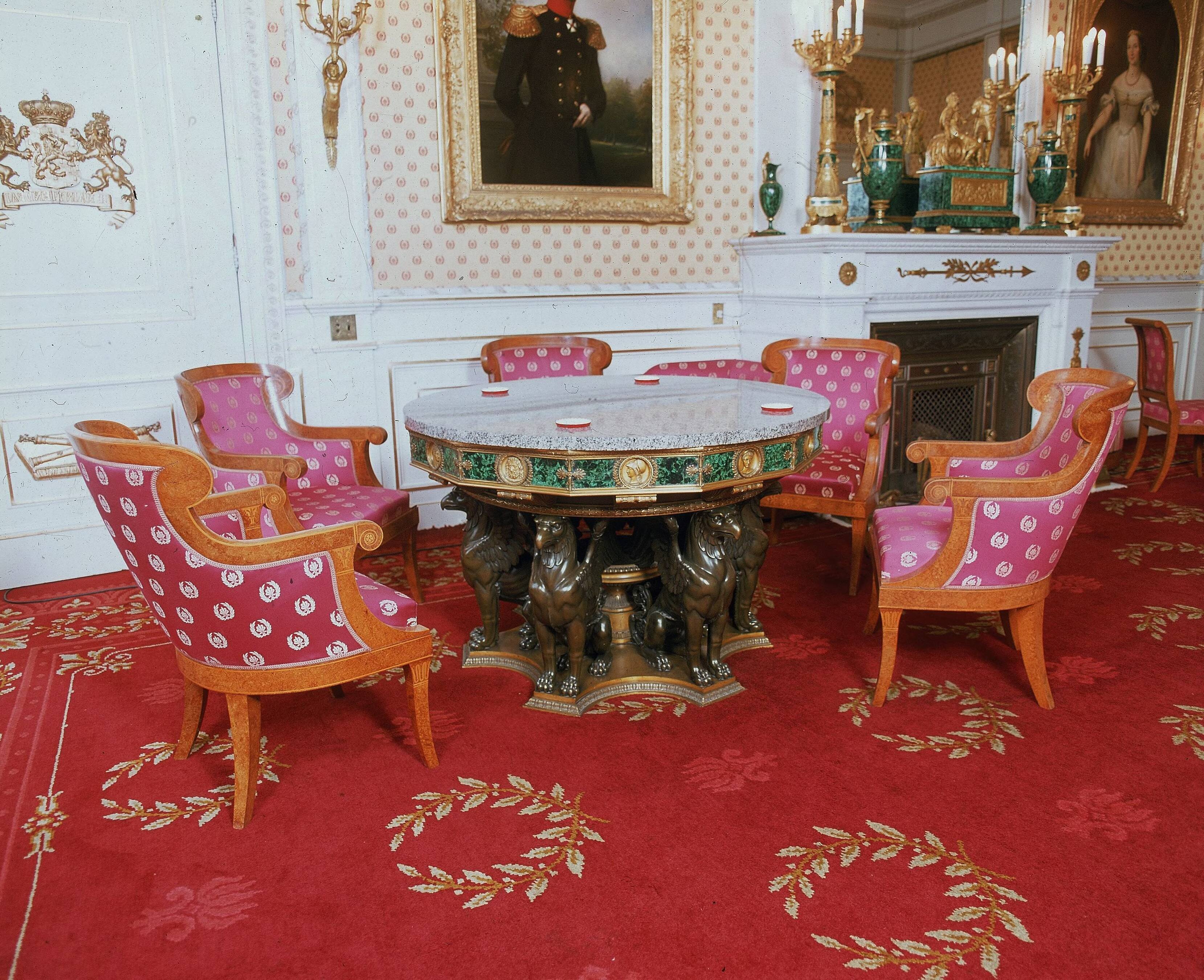 Fotocollectie RVD / Koninklijk Huis — Interieur paleis Soestdijk — Foto: Mastenbroek, Cees / RVD. Licentie: Set B: Rechtenvrij / Publiek Domein. Bron: Nationaal Archief. http://hdl.handle.net/10648/afb1eede-d0b4-102d-bcf8-003048976d84