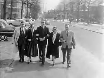 Eurovisie Songfestival 1958 — Deelnemers aan het Eurovisie Songfestival 1958 in Hilversum — Foto: Pot, Harry / Anefo. Licentie: Set B: Rechtenvrij / Publiek Domein. Bron: Nationaal Archief. http://hdl.handle.net/10648/a9773d26-d0b4-102d-bcf8-003048976d84