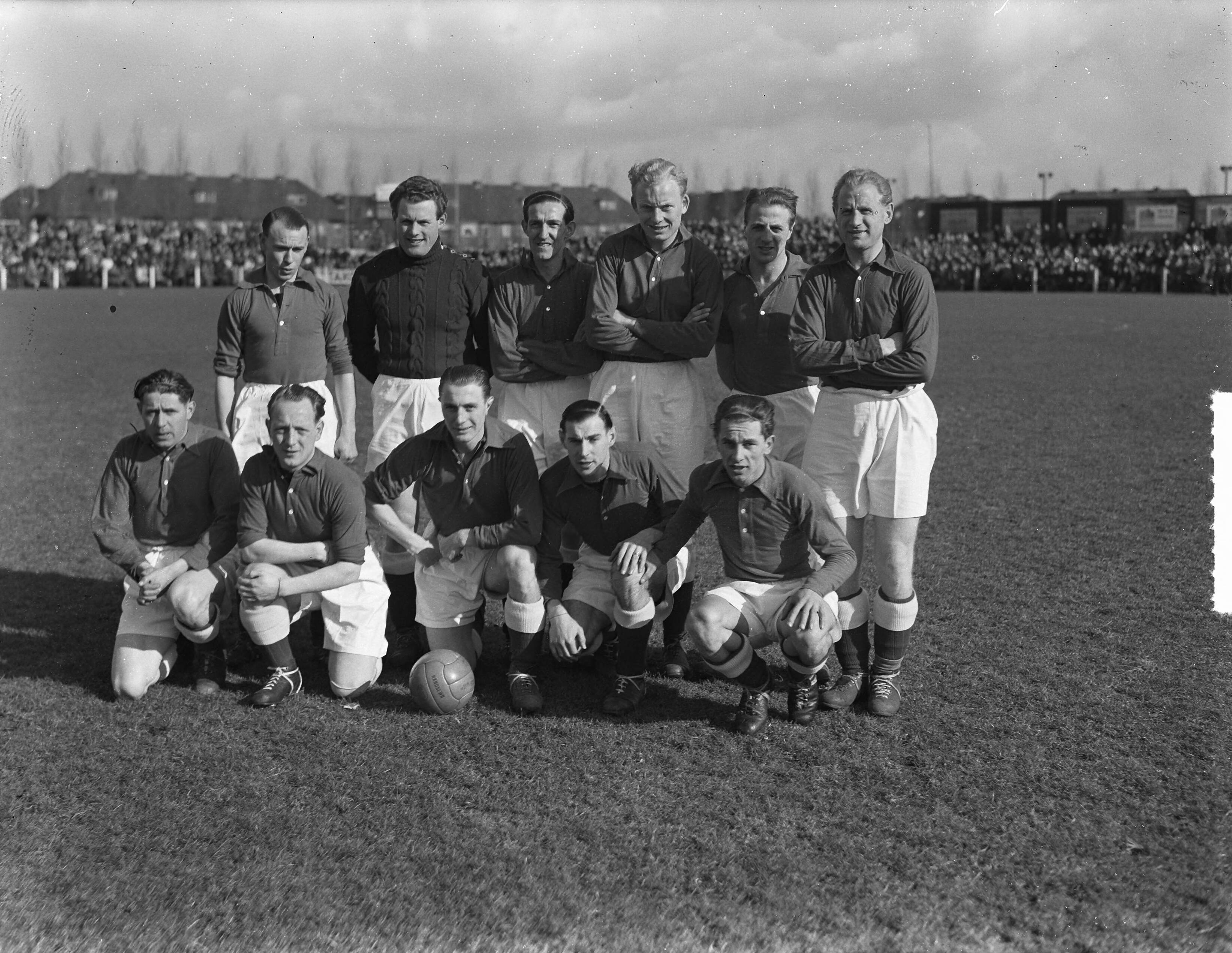 Fotocollectie Anefo — Technische dag KNVB. Zuid-West 4-0. West elftal — Foto: Averink, […] / Anefo. Licentie: Set B: Rechtenvrij / Publiek Domein. Bron: Nationaal Archief. http://hdl.handle.net/10648/a8c4191c-d0b4-102d-bcf8-003048976d84