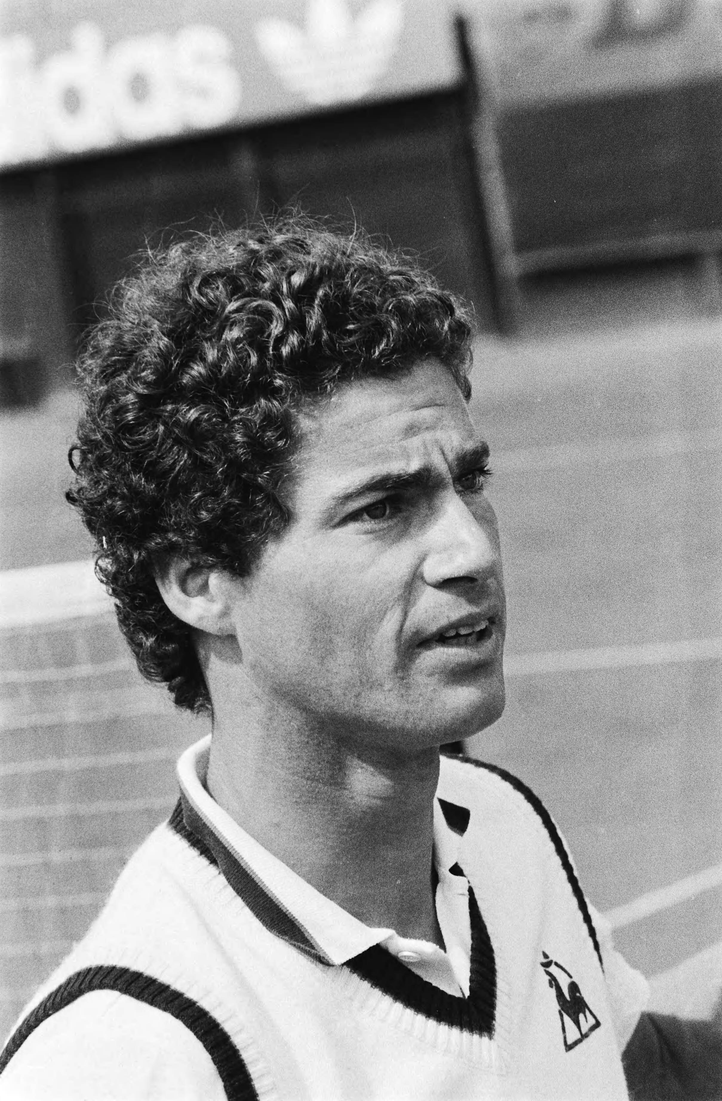 Nederlandse kampioenschappen tennis, Scheveningen — Van Min — Foto: Antonisse, Marcel / Anefo. Licentie: Set B: Rechtenvrij / Publiek Domein. Bron: Nationaal Archief. http://hdl.handle.net/10648/ace5722a-d0b4-102d-bcf8-003048976d84
