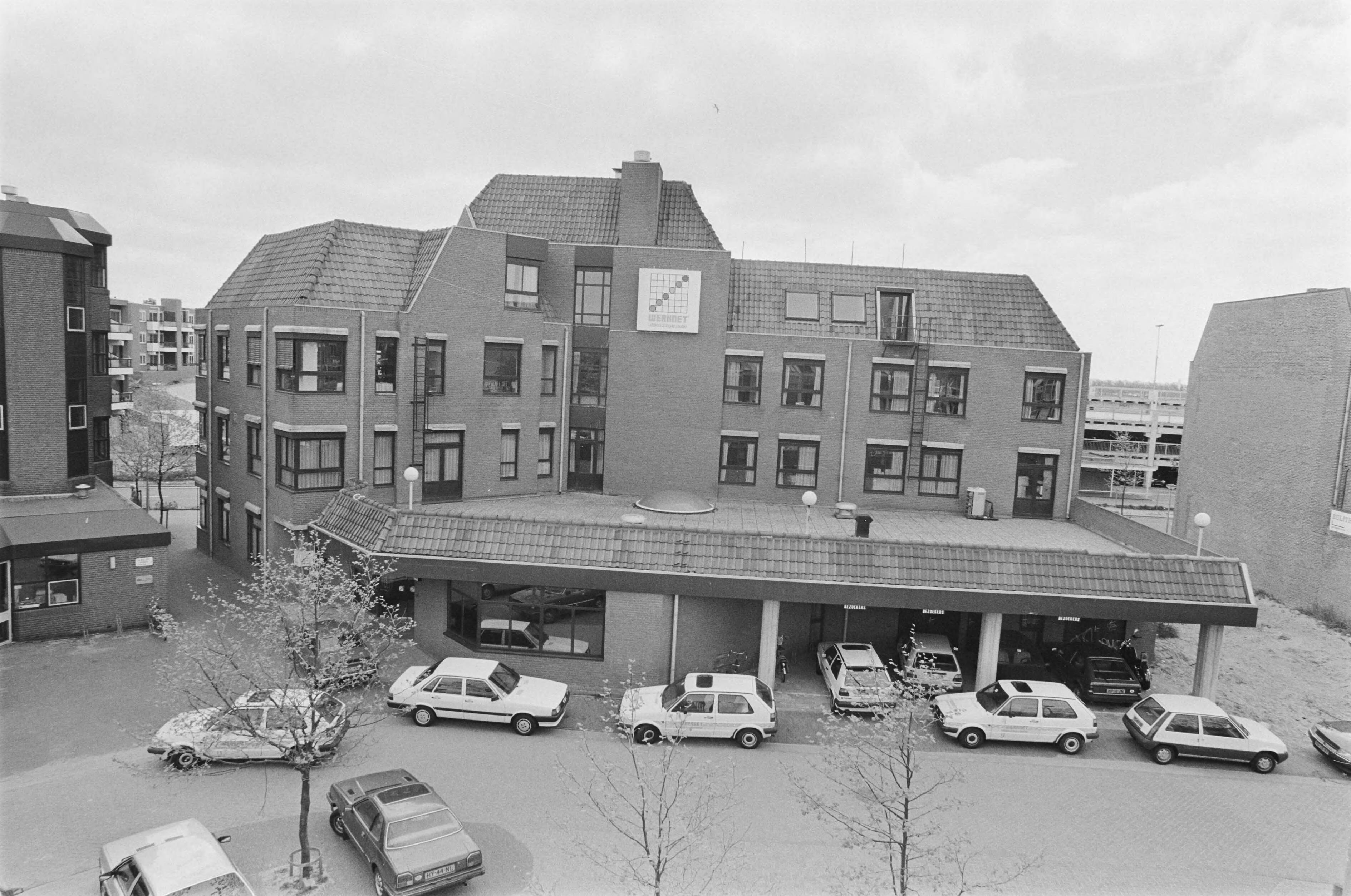 Fotocollectie Anefo — Opdracht Werknet ( Financieel Dagblad ); vestiging in Almere — Foto: Croes, Rob C. / Anefo. Licentie: Set B: Rechtenvrij / Publiek Domein. Bron: Nationaal Archief. http://hdl.handle.net/10648/ad5ff25c-d0b4-102d-bcf8-003048976d84