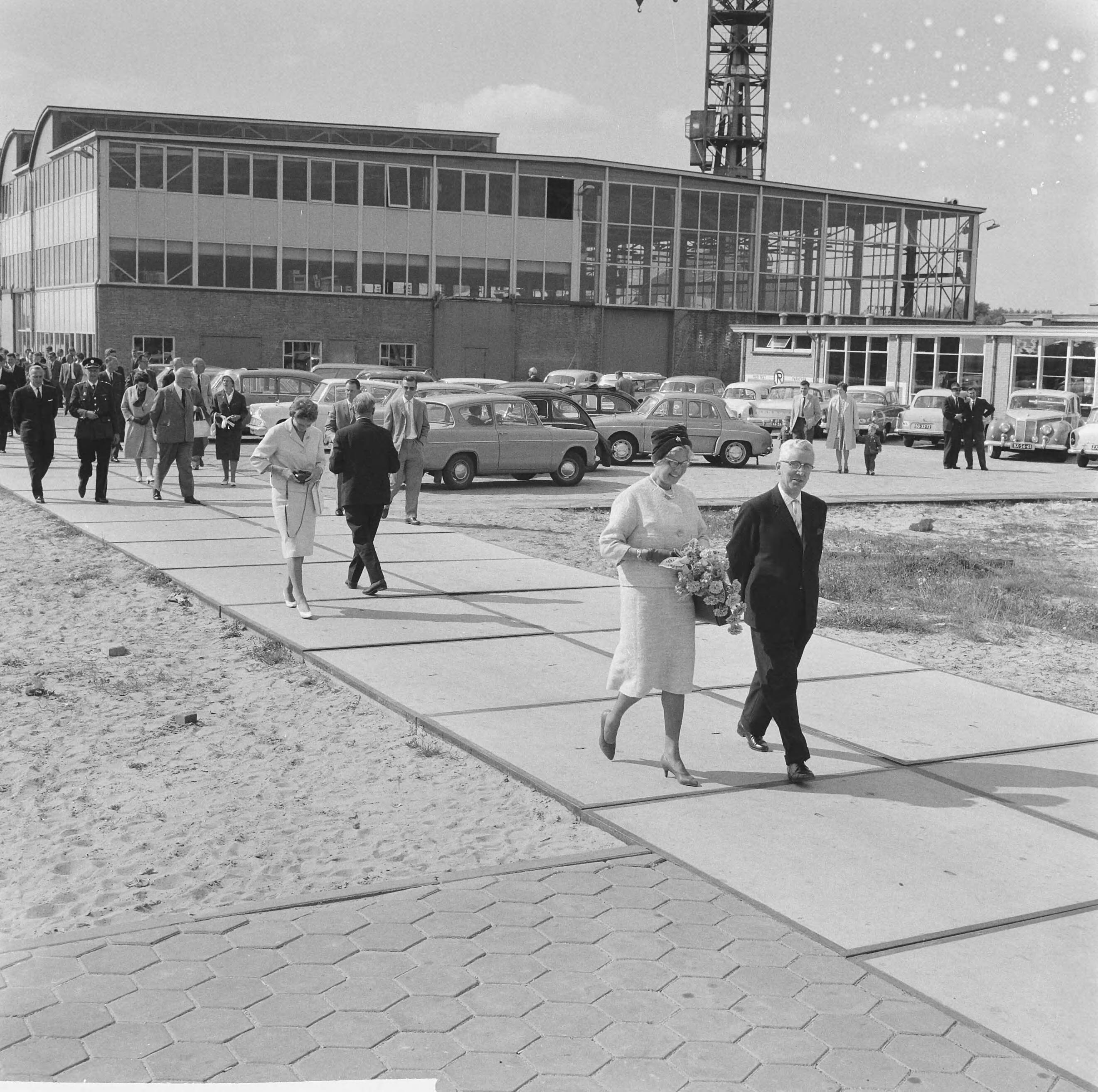 Fotocollectie Anefo — Tewaterlating "Thea Danielsen" (opdracht Zaanlandsche Scheepsbouw Maatschappij) — Foto: Koch, Eric / Anefo. Licentie: Set B: Rechtenvrij / Publiek Domein. Bron: Nationaal Archief. http://hdl.handle.net/10648/aa15c4e6-d0b4-102d-bcf8-003048976d84
