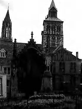 Steden [RVD] — Maastricht [St. Servaas en toren St. Janskerk] — Foto: Rijksvoorlichtingsdienst (RVD). Licentie: Set B: Rechtenvrij / Publiek Domein. Bron: Nationaal Archief. http://hdl.handle.net/10648/af472d9c-d0b4-102d-bcf8-003048976d84