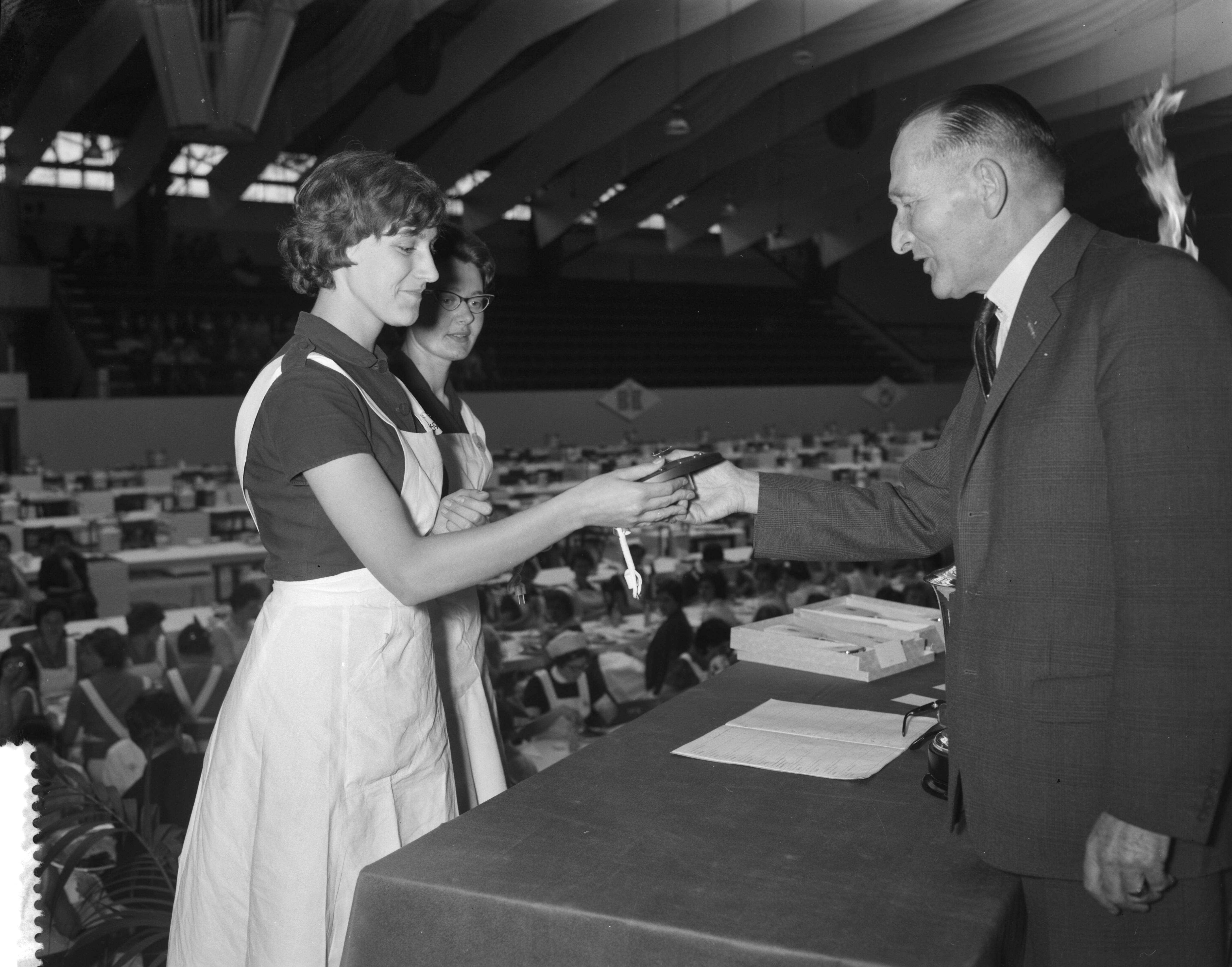 Fotocollectie Anefo — Kookwedstrijden Den Haag (Opdracht B. K. te Kampen) — Foto: Bilsen, Joop van / Anefo. Licentie: Set B: Rechtenvrij / Publiek Domein. Bron: Nationaal Archief. http://hdl.handle.net/10648/a9d28eba-d0b4-102d-bcf8-003048976d84