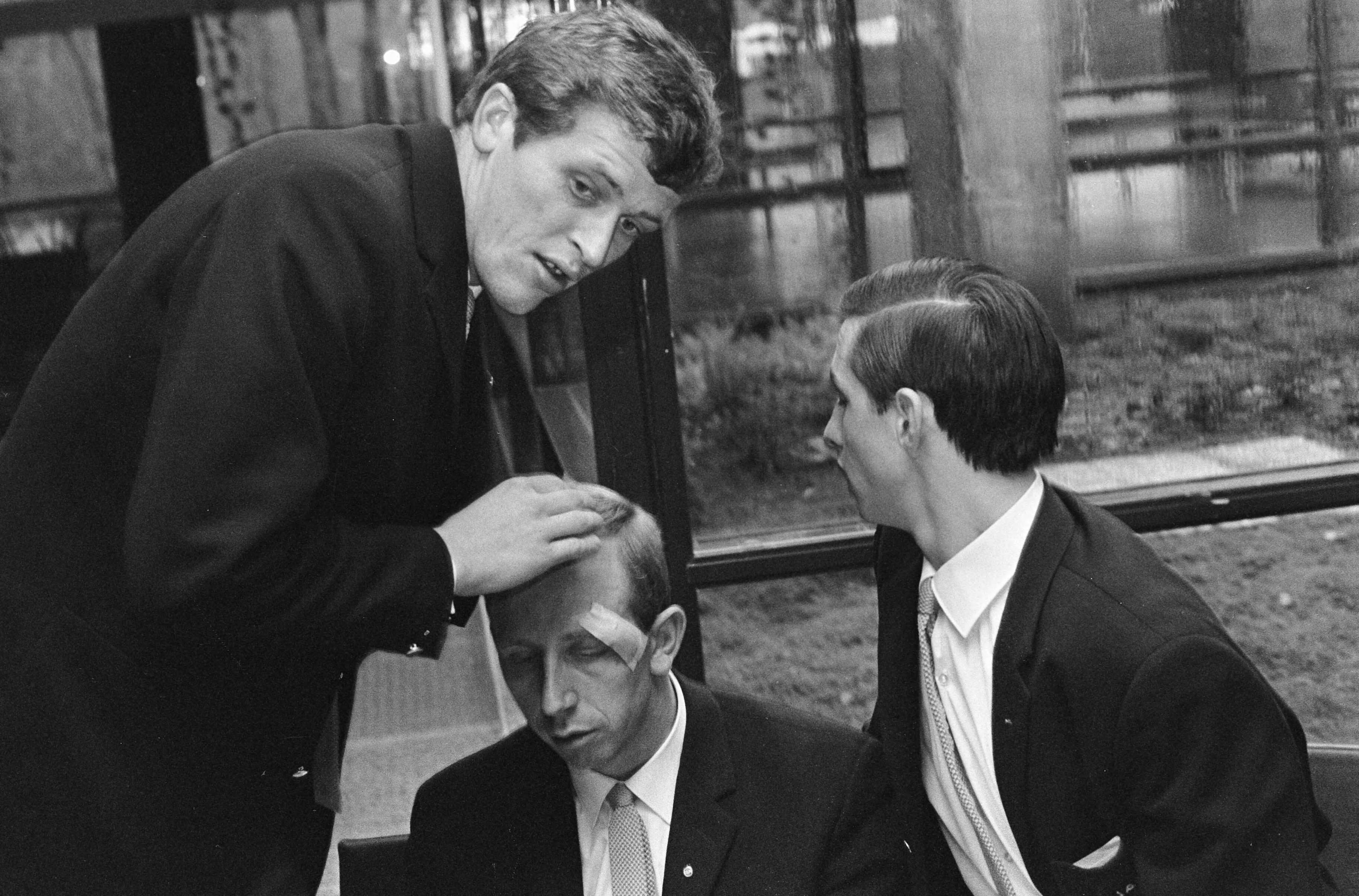Fotocollectie Anefo — Ajax in KNVB-centrum te Zeist — Foto: Kroon, Ron / Anefo. Licentie: Set B: Rechtenvrij / Publiek Domein. Bron: Nationaal Archief. http://hdl.handle.net/10648/ab07bc56-d0b4-102d-bcf8-003048976d84